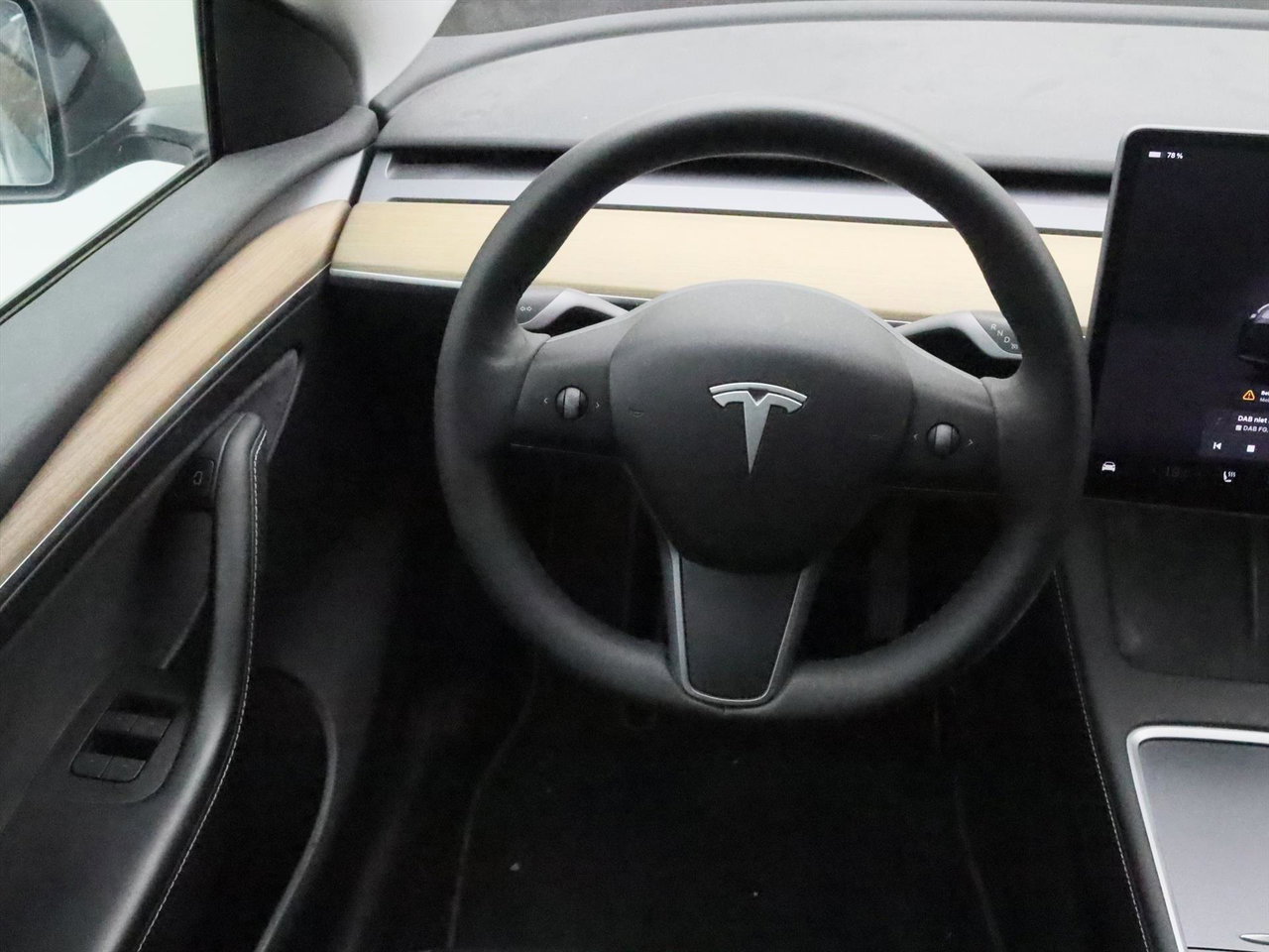 Tesla Model Y Standard RWD Plus 351pk AMD RYZEN [ LFP ACCU+AUTOPILOT+19 INCH+PREMIUM AUDIO ] 18
