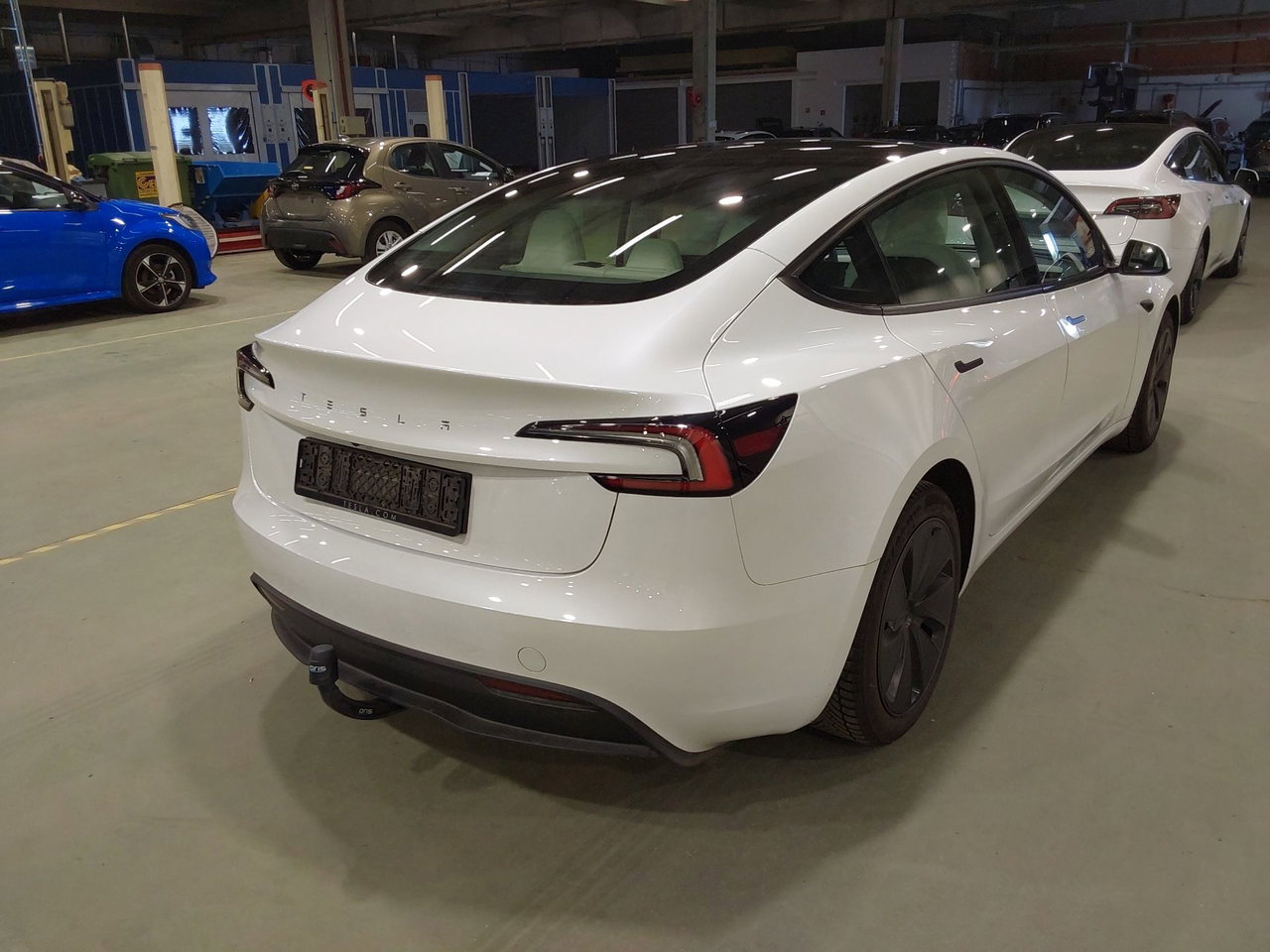 Tesla Model 3 Highland RWD 99% SoH [ LFP ACCU+HW4+WIT LEDER+TREKHAAK+AUTOPILOT+NIEUW MODEL] 5