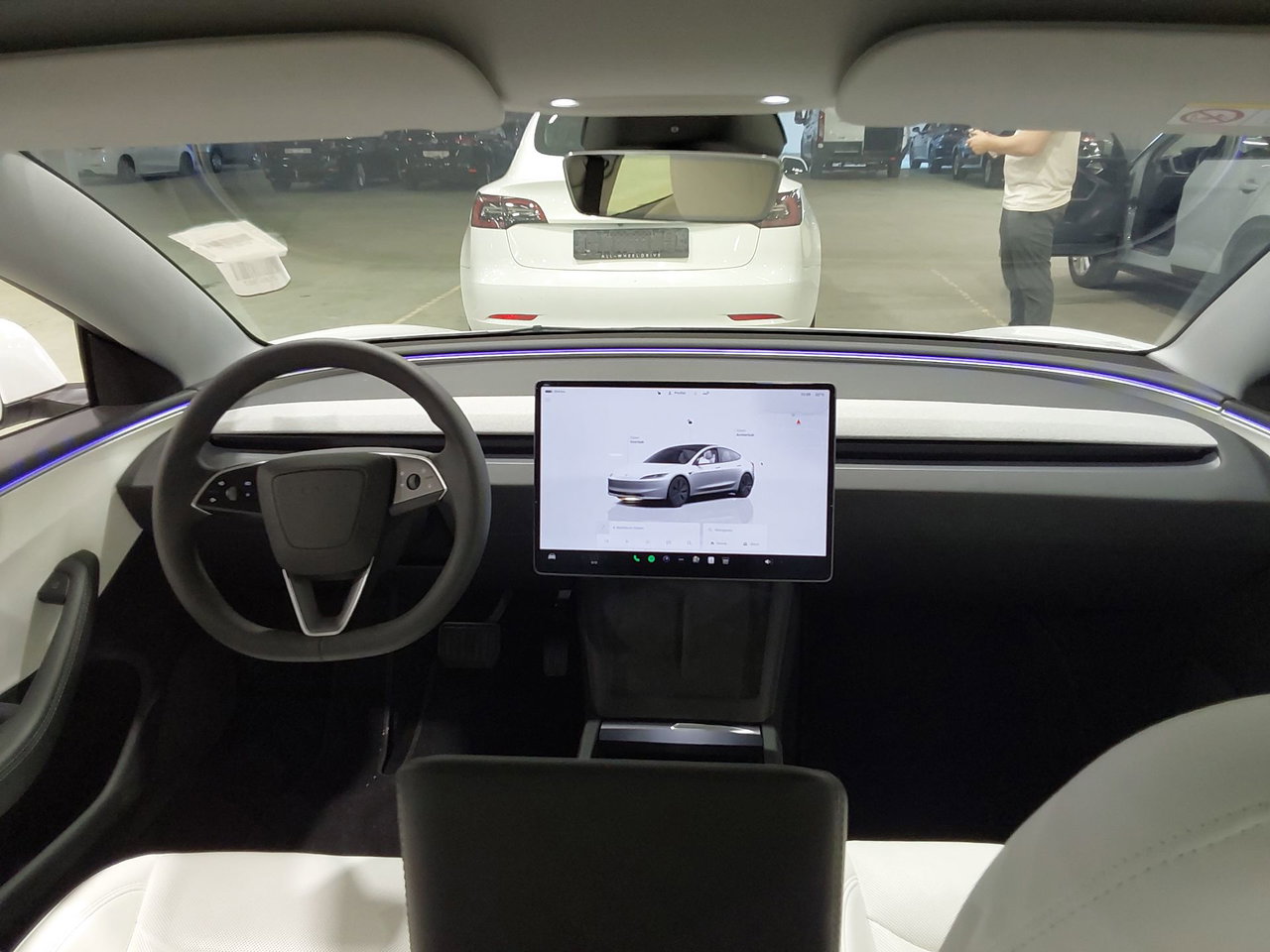 Tesla Model 3 Highland RWD 99% SoH [ LFP ACCU+HW4+WIT LEDER+TREKHAAK+AUTOPILOT+NIEUW MODEL] 7