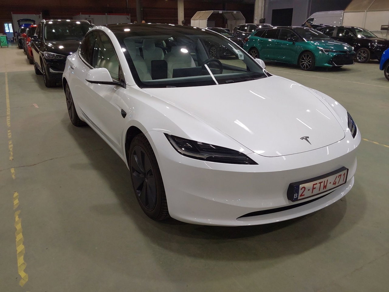 Tesla Model 3 Highland RWD 99% SoH [ LFP ACCU+HW4+WIT LEDER+TREKHAAK+AUTOPILOT+NIEUW MODEL] 9