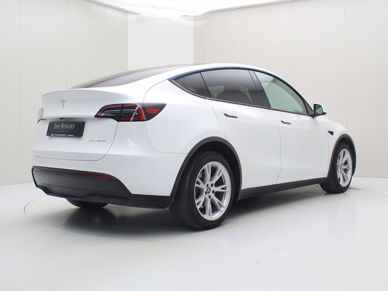 Tesla Model Y Long Range AWD 75kWh 351pk [ AMD RYZEN+AUTOPILOT+19 INCH+PREMIUM AUDIO ] 2