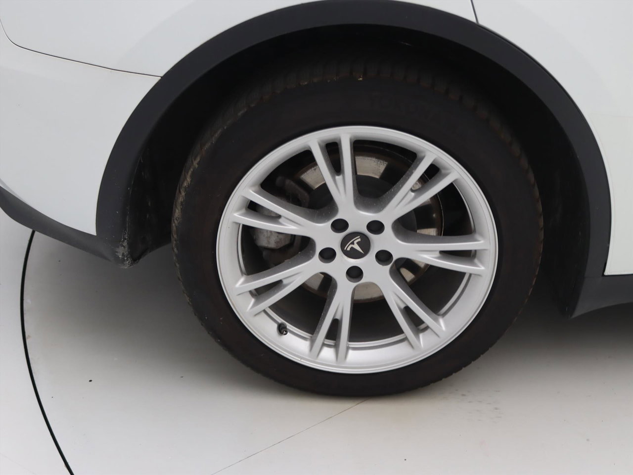Tesla Model Y Long Range AWD 75kWh 351pk [ AMD RYZEN+AUTOPILOT+19 INCH+PREMIUM AUDIO ] 9