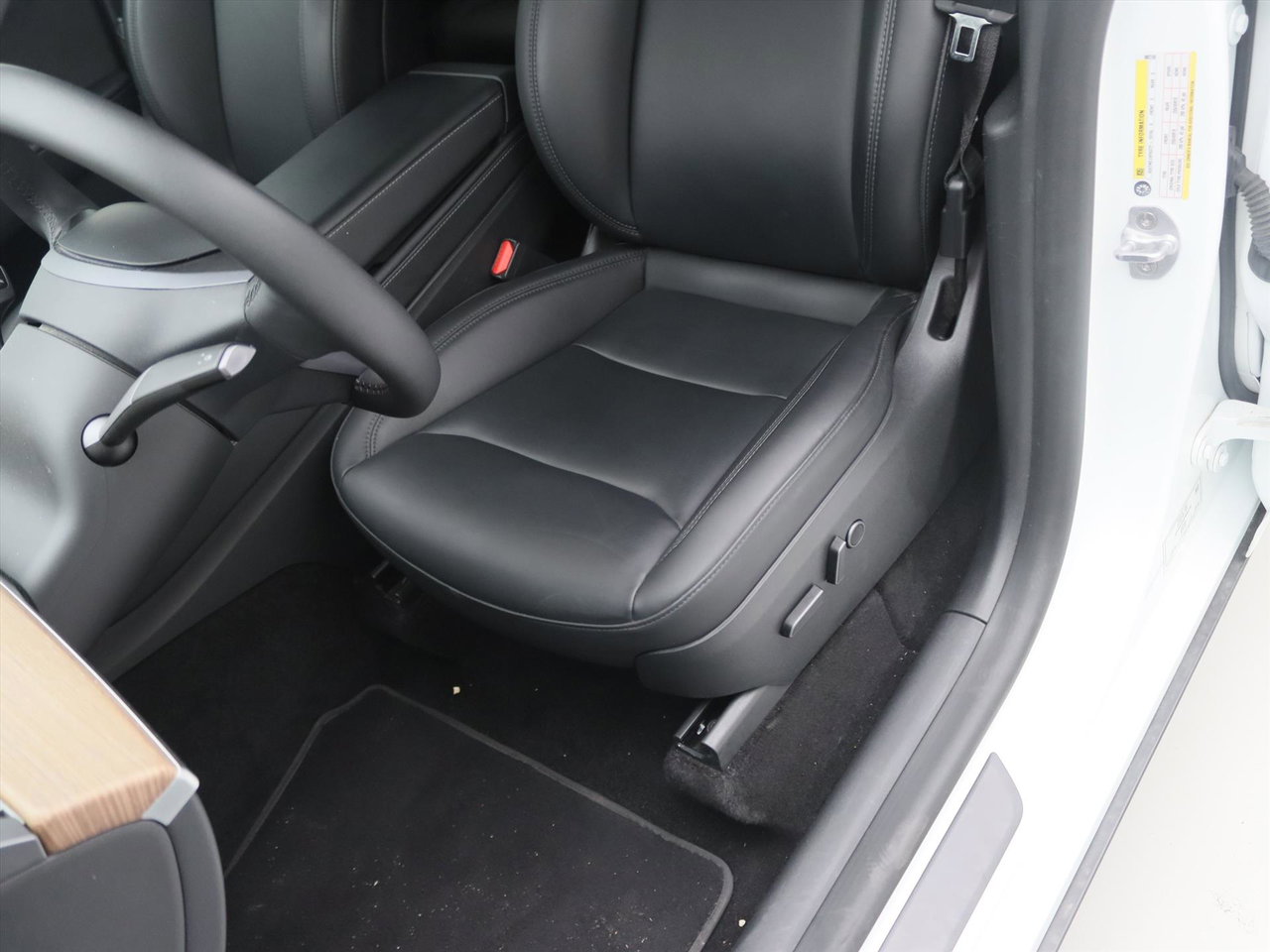 Tesla Model Y Long Range AWD 75kWh 351pk [ AMD RYZEN+AUTOPILOT+19 INCH+PREMIUM AUDIO ] 18