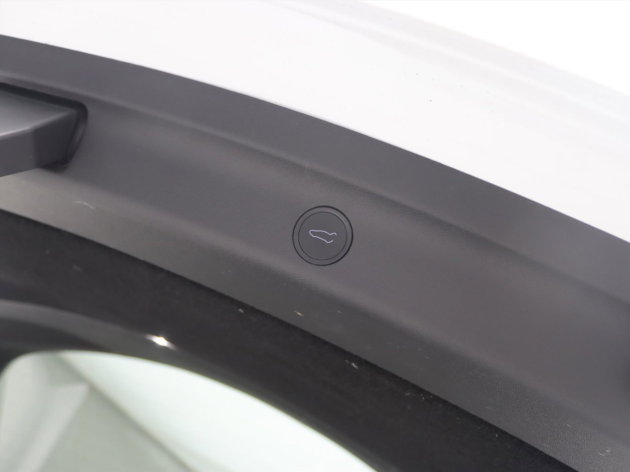 Tesla Model Y Long Range AWD 75kWh 351pk [ AMD RYZEN+AUTOPILOT+19 INCH+PREMIUM AUDIO ] 25