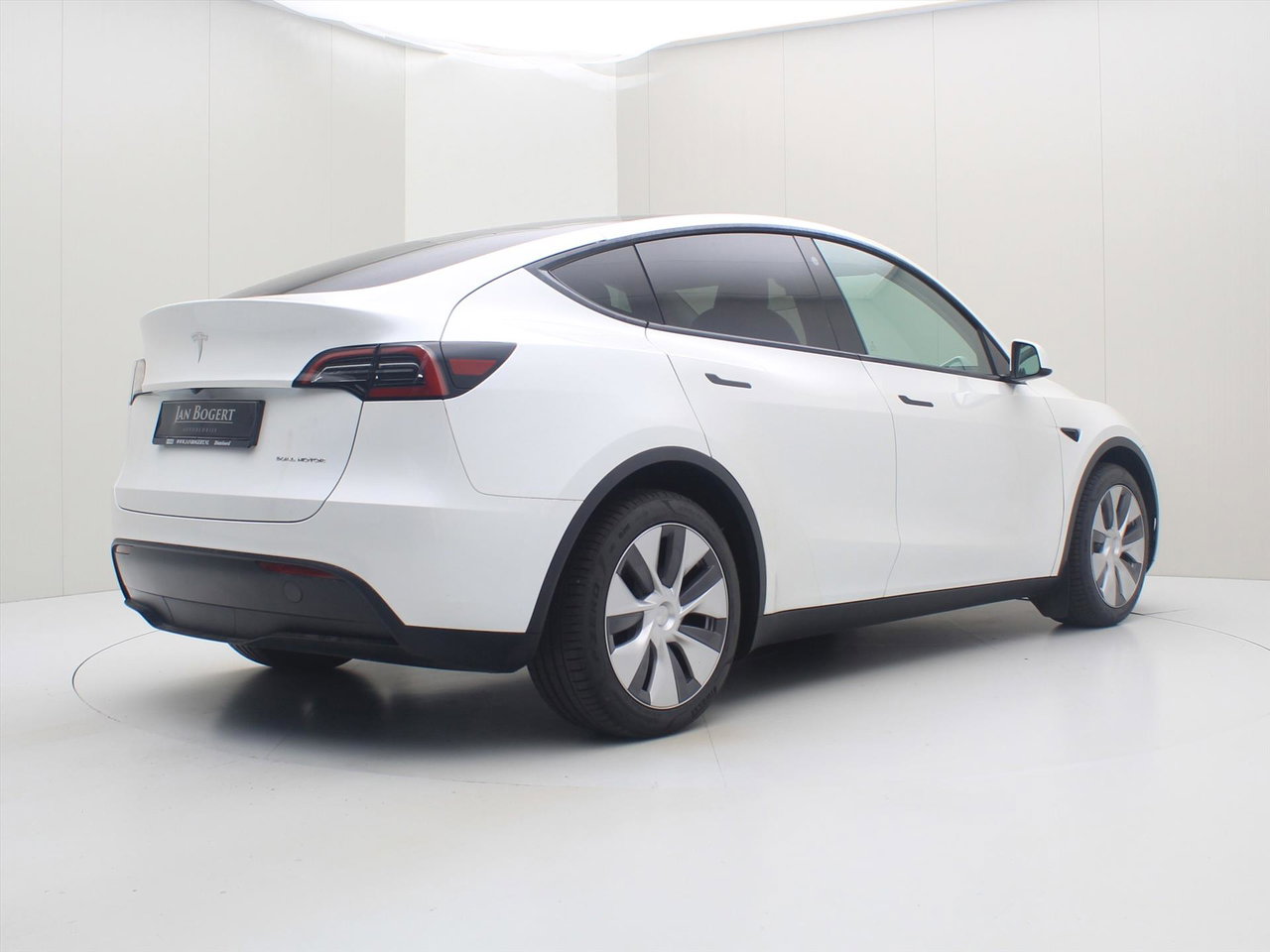 Tesla Model Y Long Range AWD 75kWh 351pk [ AMD RYZEN+AUTOPILOT+19 INCH+PREMIUM AUDIO ] 2