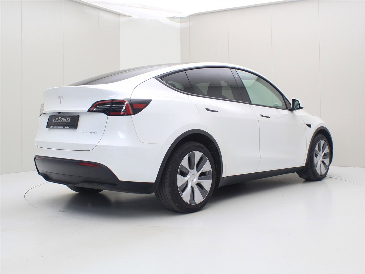 Tesla Model Y Long Range AWD 75kWh 351pk [ AMD RYZEN+AUTOPILOT+19 INCH+PREMIUM AUDIO ] 2