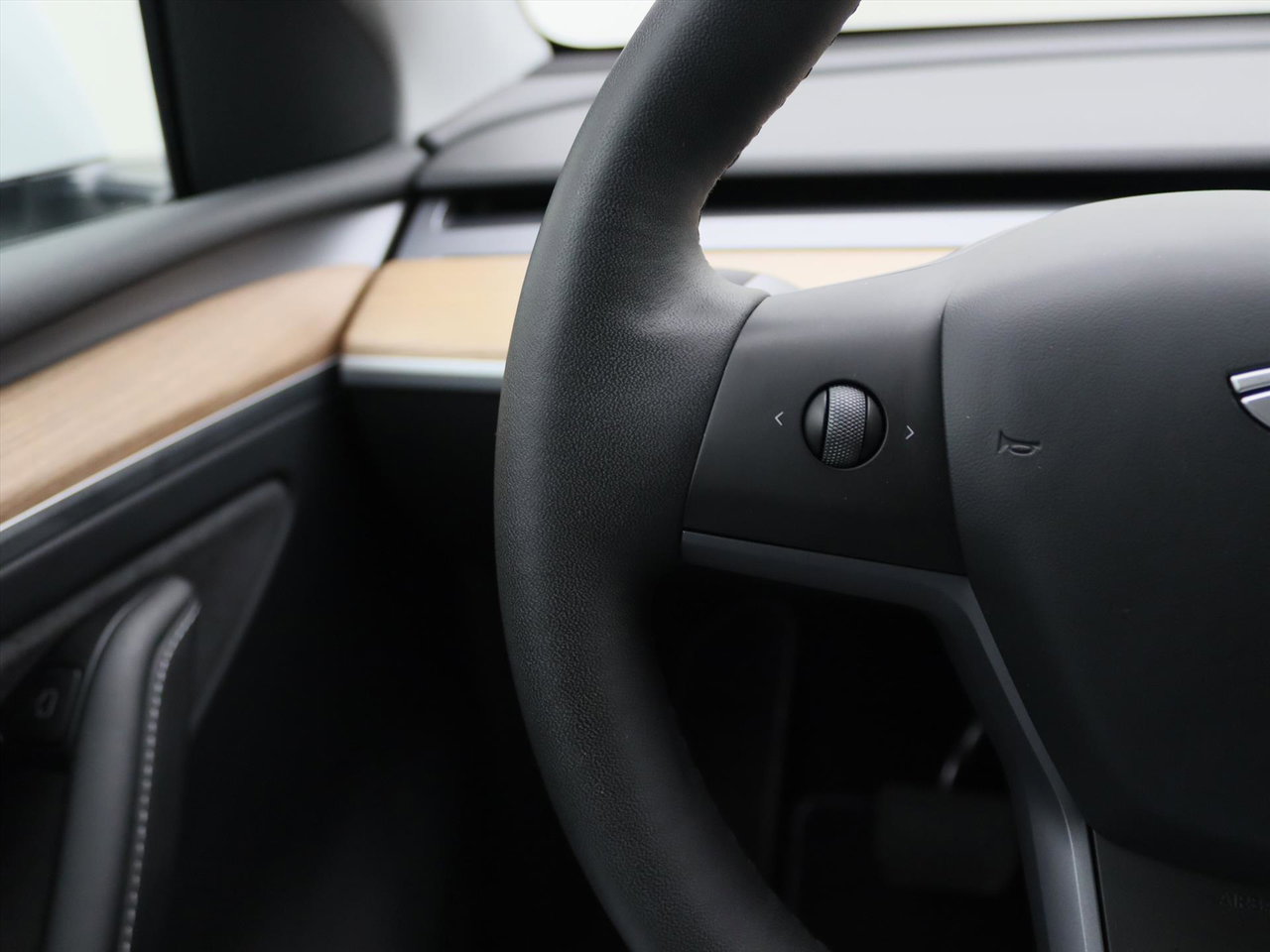Tesla Model Y Long Range AWD 75kWh 351pk [ AMD RYZEN+AUTOPILOT+19 INCH+PREMIUM AUDIO ] 27
