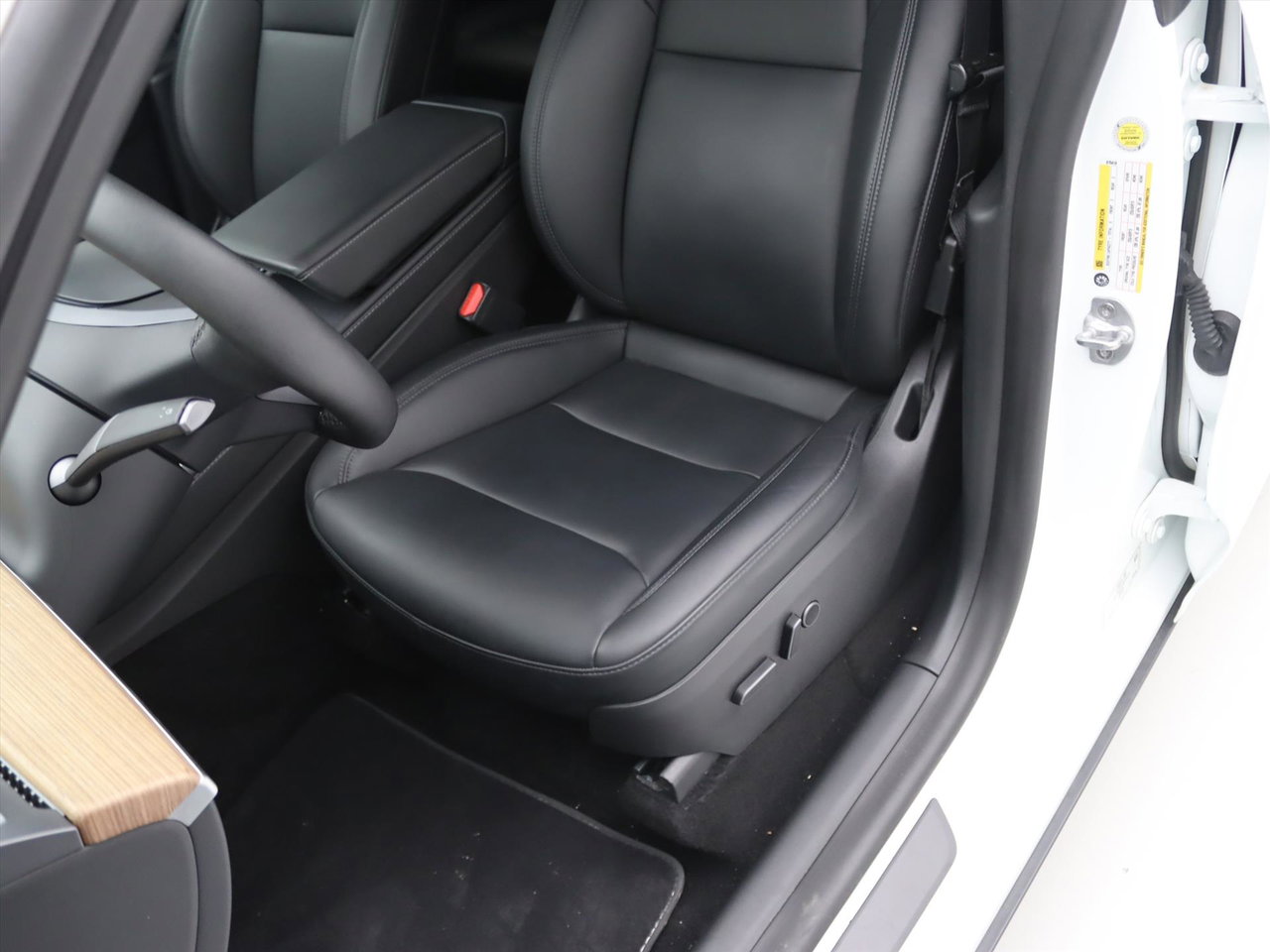 Tesla Model Y Long Range AWD 75kWh 351pk [ AMD RYZEN+AUTOPILOT+19 INCH+PREMIUM AUDIO ] 25