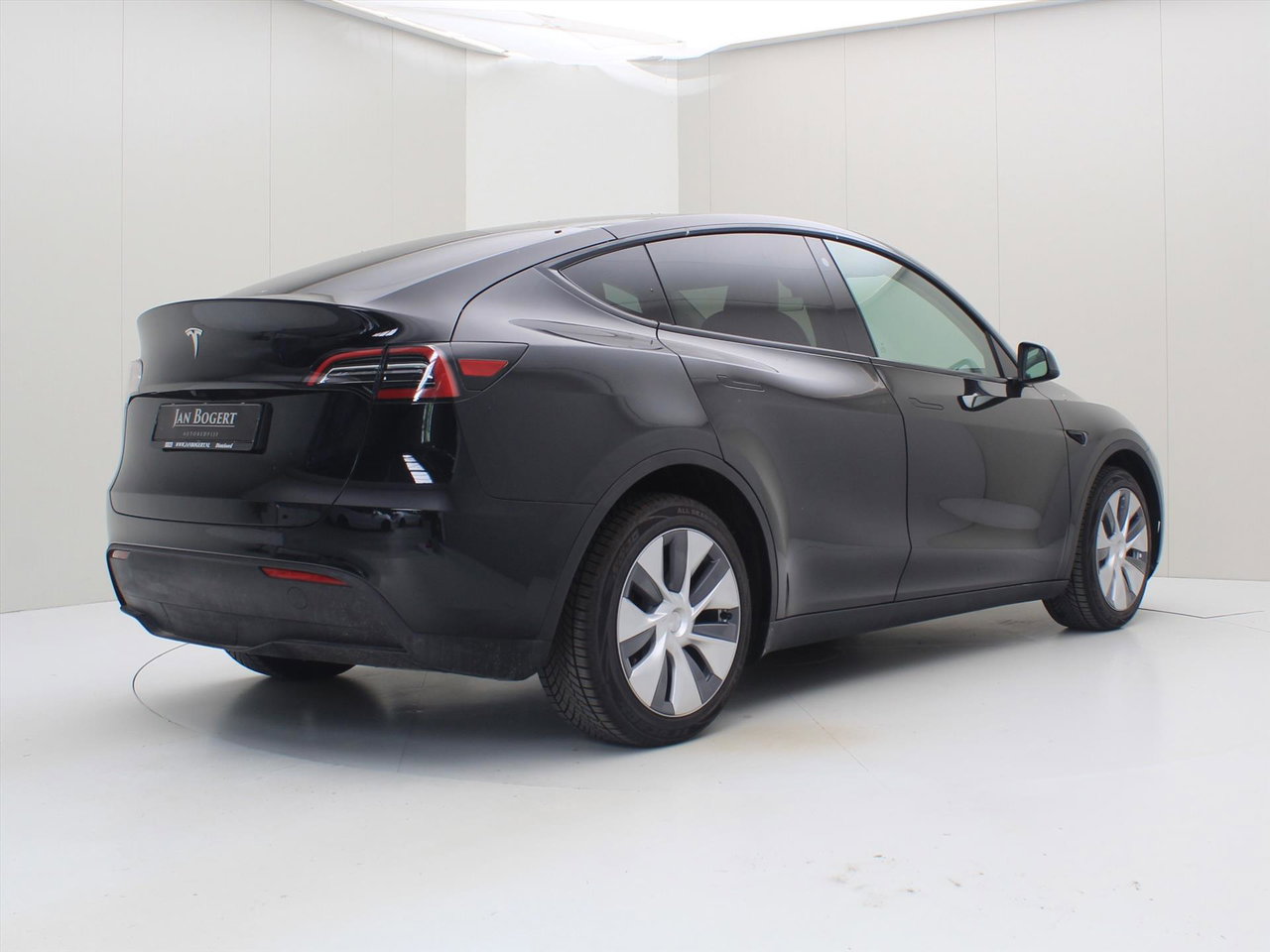 Tesla Model Y Long Range AWD 75kWh 351pk [ AMD RYZEN+AUTOPILOT+19 INCH+PREMIUM AUDIO ] 2