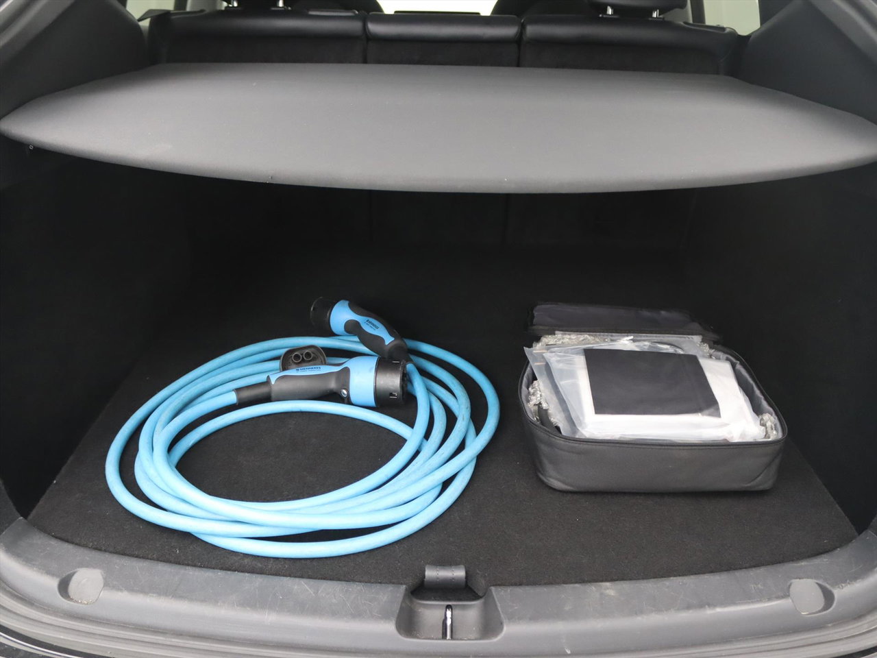 Tesla Model Y Long Range AWD 75kWh 351pk [ AMD RYZEN+AUTOPILOT+19 INCH+PREMIUM AUDIO ] 24