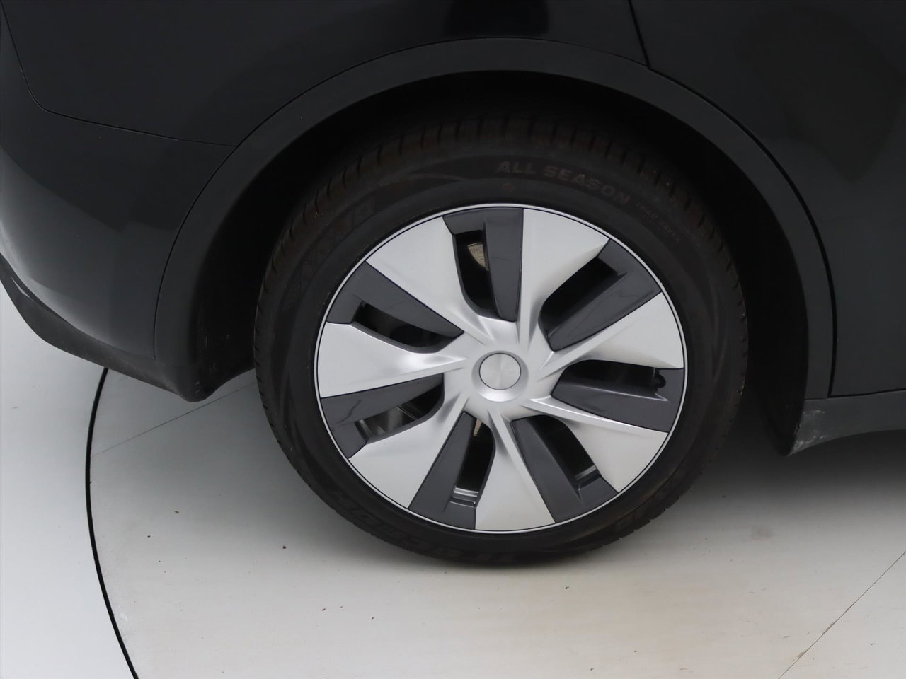 Tesla Model Y Long Range AWD 75kWh 351pk [ AMD RYZEN+AUTOPILOT+19 INCH+PREMIUM AUDIO ] 9
