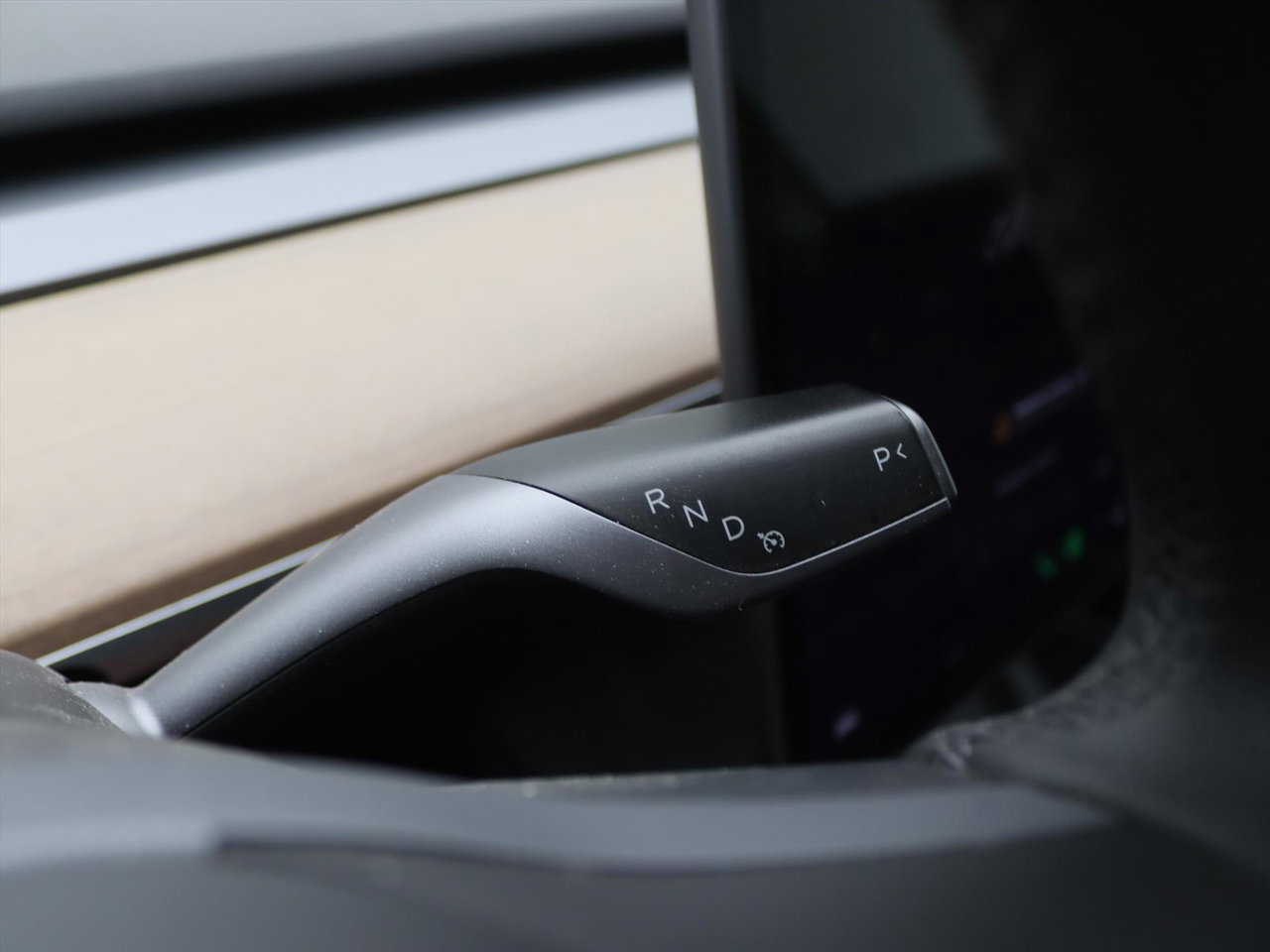 Tesla Model Y Long Range AWD 75kWh 351pk [ AMD RYZEN+AUTOPILOT+19 INCH+PREMIUM AUDIO ] 24