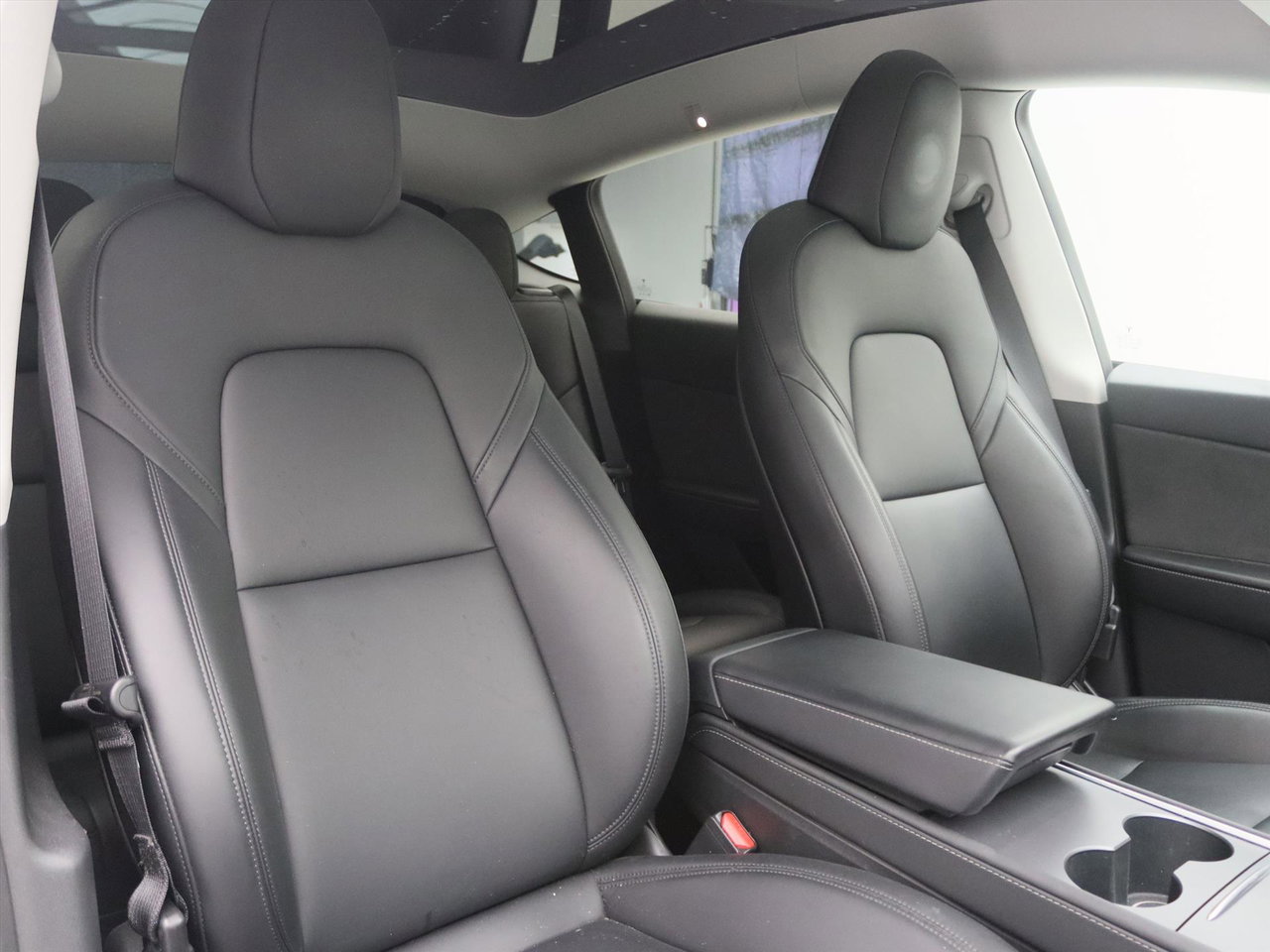 Tesla Model Y Long Range AWD 75kWh 351pk [ AMD RYZEN+AUTOPILOT+19 INCH+PREMIUM AUDIO ] 10