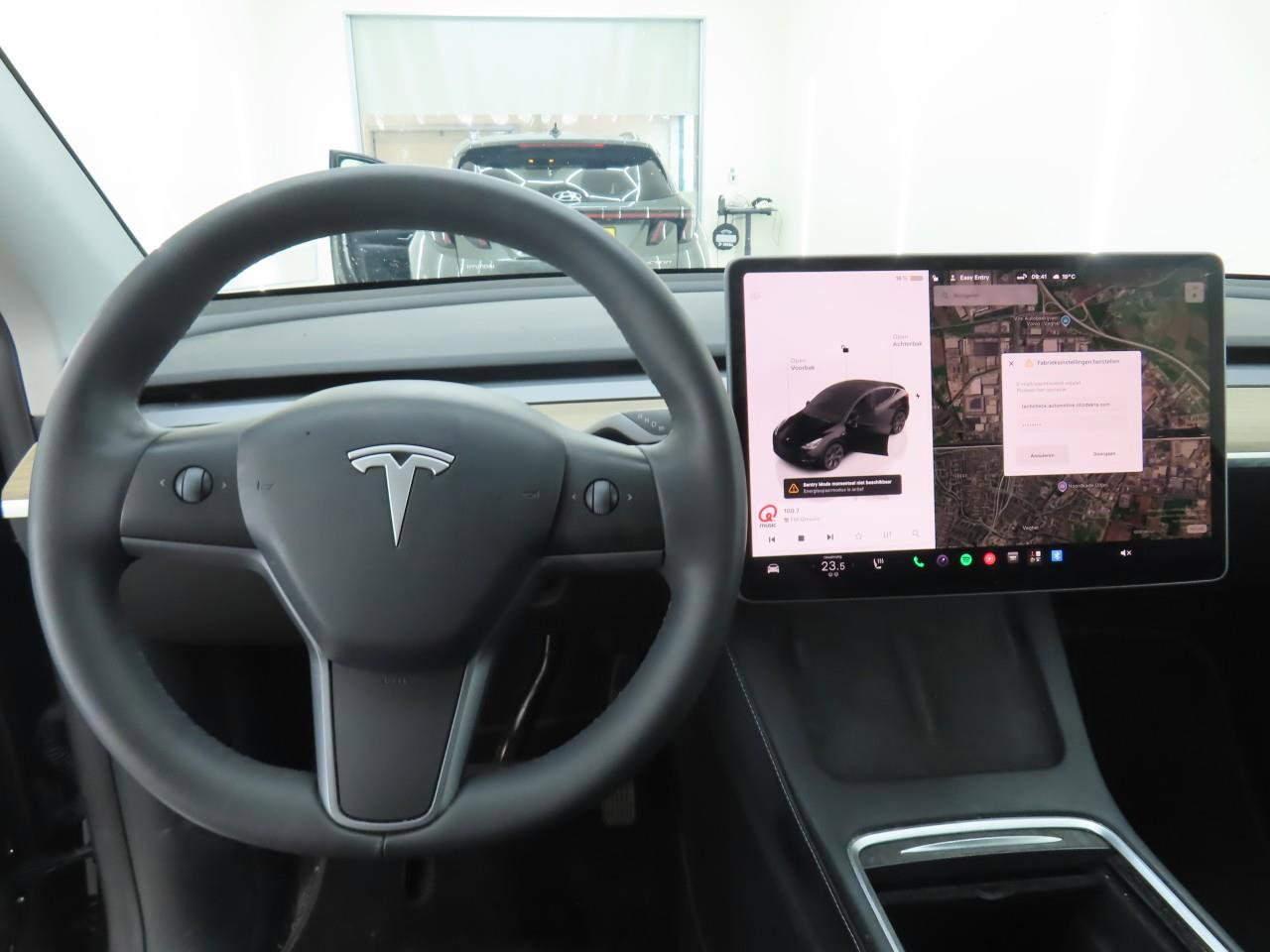 Tesla Model Y Long Range AWD 75kWh 351pk AMD RYZEN HW4 [ AUTOPILOT+19 INCH+PREMIUM AUDIO ] 4