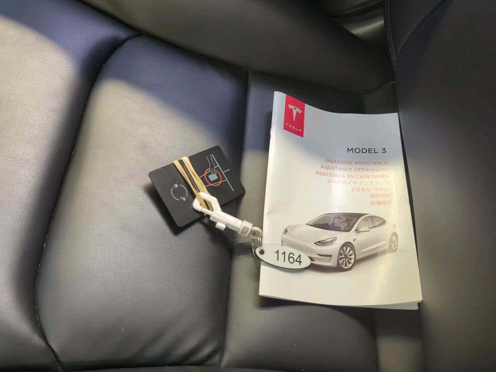 Tesla Model 3 Standard RWD Plus [ LFP-ACCU+TREKHAAK+19'' LMV+AUTOPILOT+60 kWh+PREMIUM AUDIO ] 9