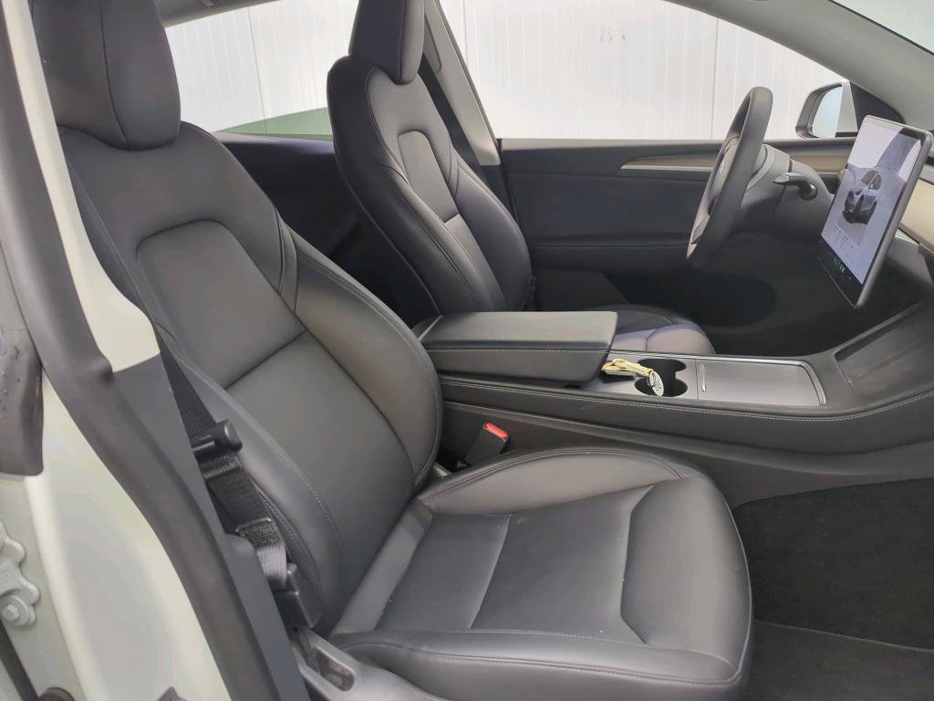 Tesla Model Y Standard RWD Plus 351pk 94,8% SoH [ HW4+LFP ACCU+AUTOPILOT+20 INCH+PREMIUM AUDIO ] 5