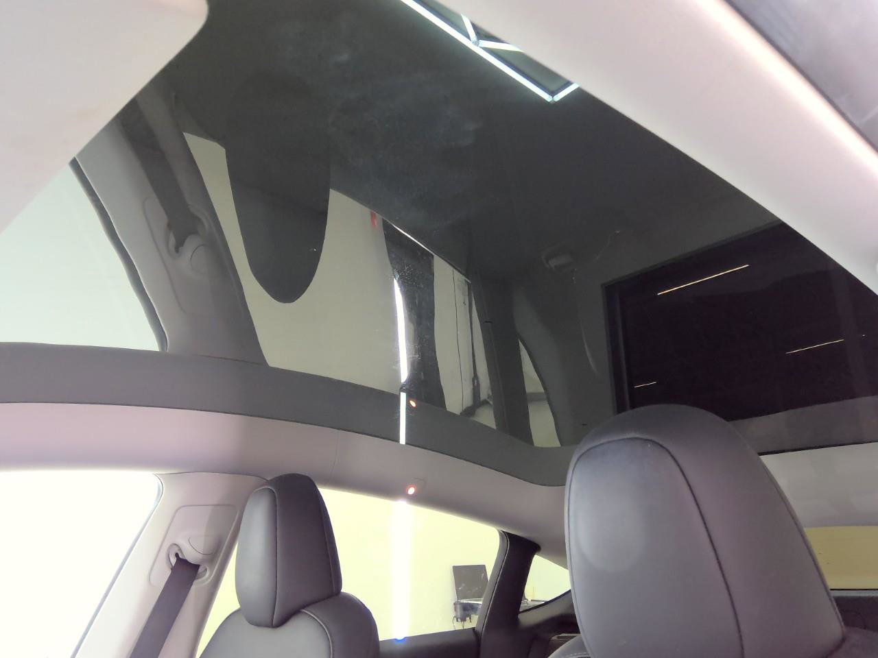 Tesla Model Y Standard RWD Plus 351pk 92.6% SoH AMD RYZEN [ LFP ACCU+AUTOPILOT+19 INCH+PREMIUM AUDIO ] 17