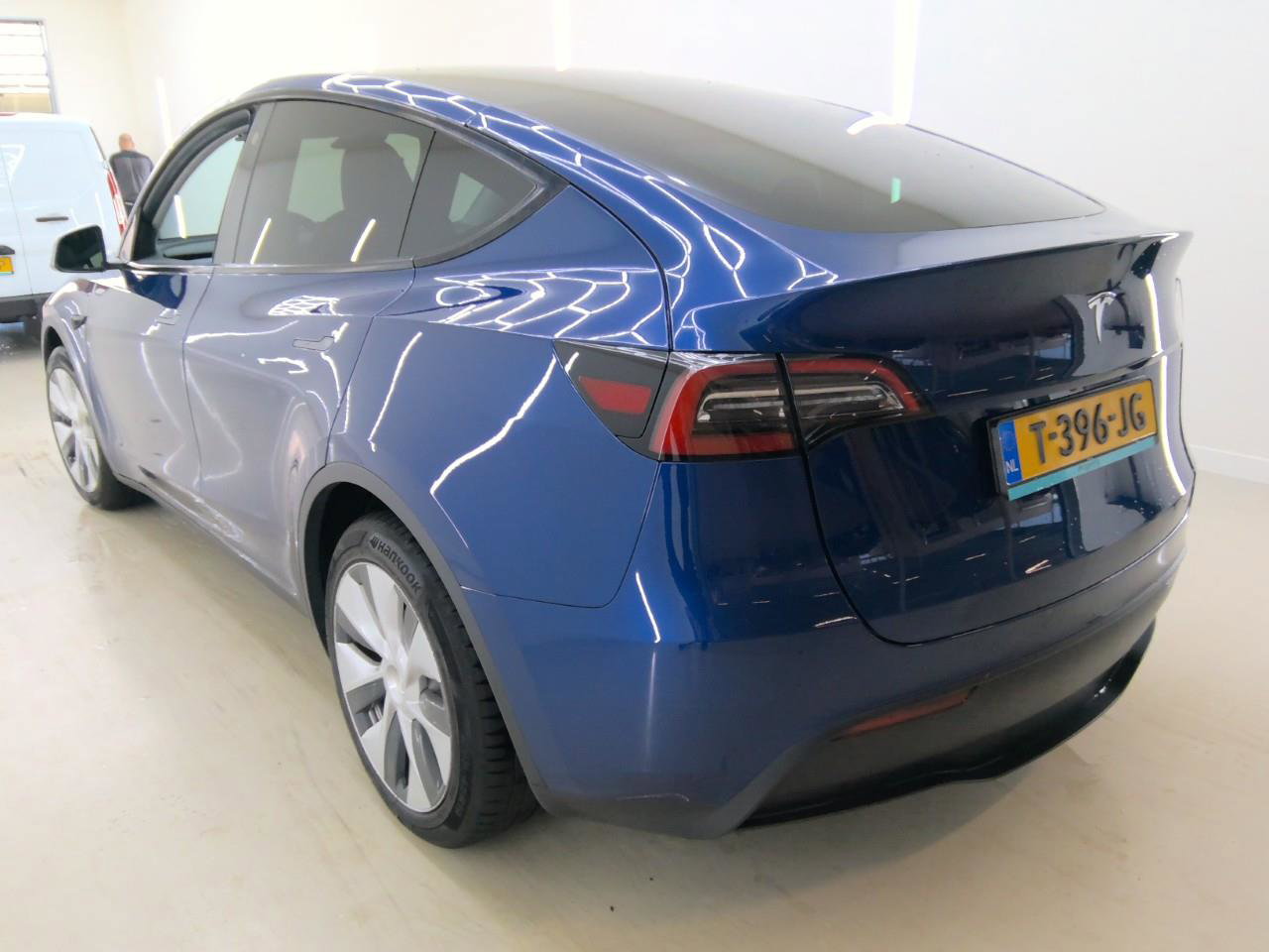 Tesla Model Y Standard RWD Plus 351pk 92.6% SoH AMD RYZEN [ LFP ACCU+AUTOPILOT+19 INCH+PREMIUM AUDIO ] 7