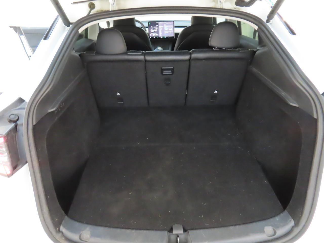Tesla Model Y Standard RWD Plus 351pk 92.2% SoH AMD RYZEN [ TREKHAAK+LFP ACCU+AUTOPILOT+19 INCH+PREMIUM AUDIO ] 14