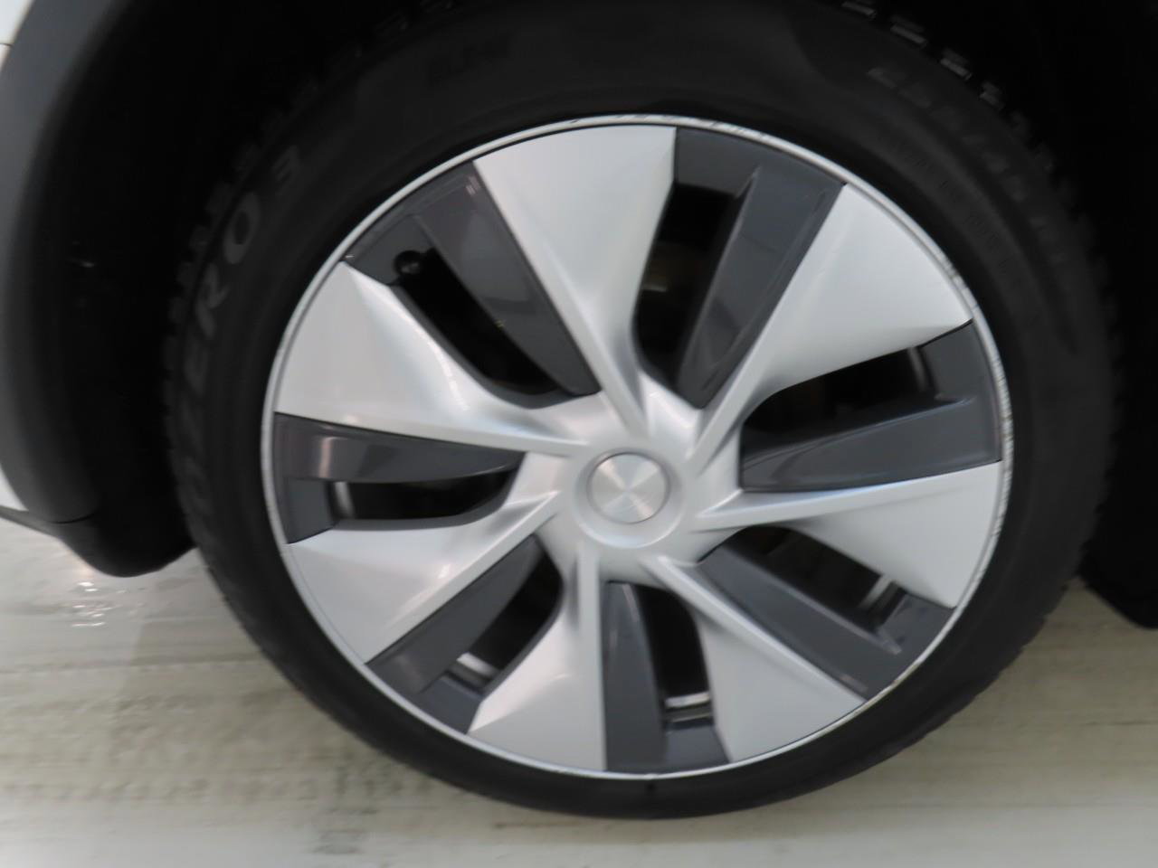 Tesla Model Y Standard RWD Plus 351pk 92.2% SoH AMD RYZEN [ TREKHAAK+LFP ACCU+AUTOPILOT+19 INCH+PREMIUM AUDIO ] 17
