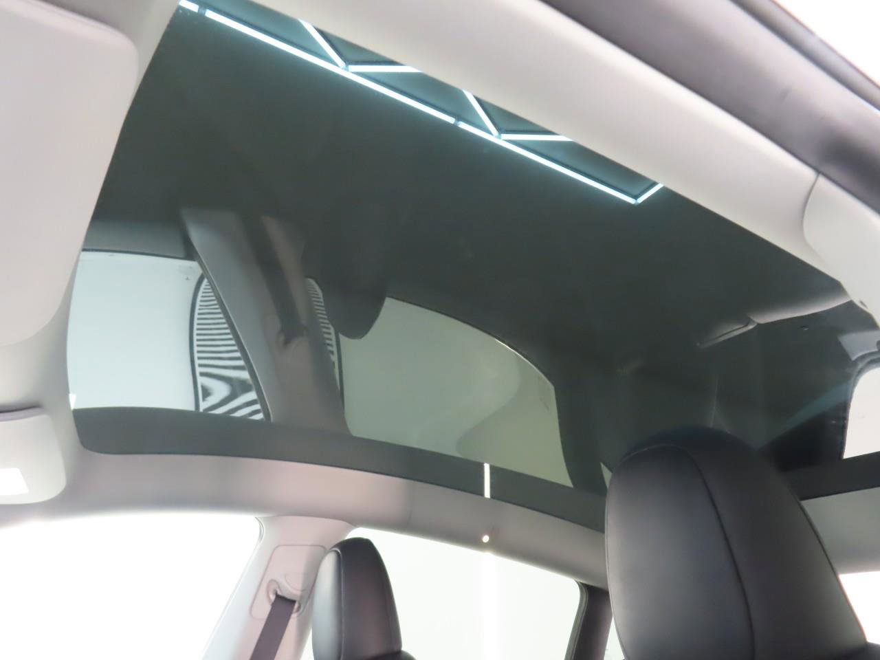Tesla Model Y Standard RWD Plus 351pk 92.2% SoH AMD RYZEN [ TREKHAAK+LFP ACCU+AUTOPILOT+19 INCH+PREMIUM AUDIO ] 20