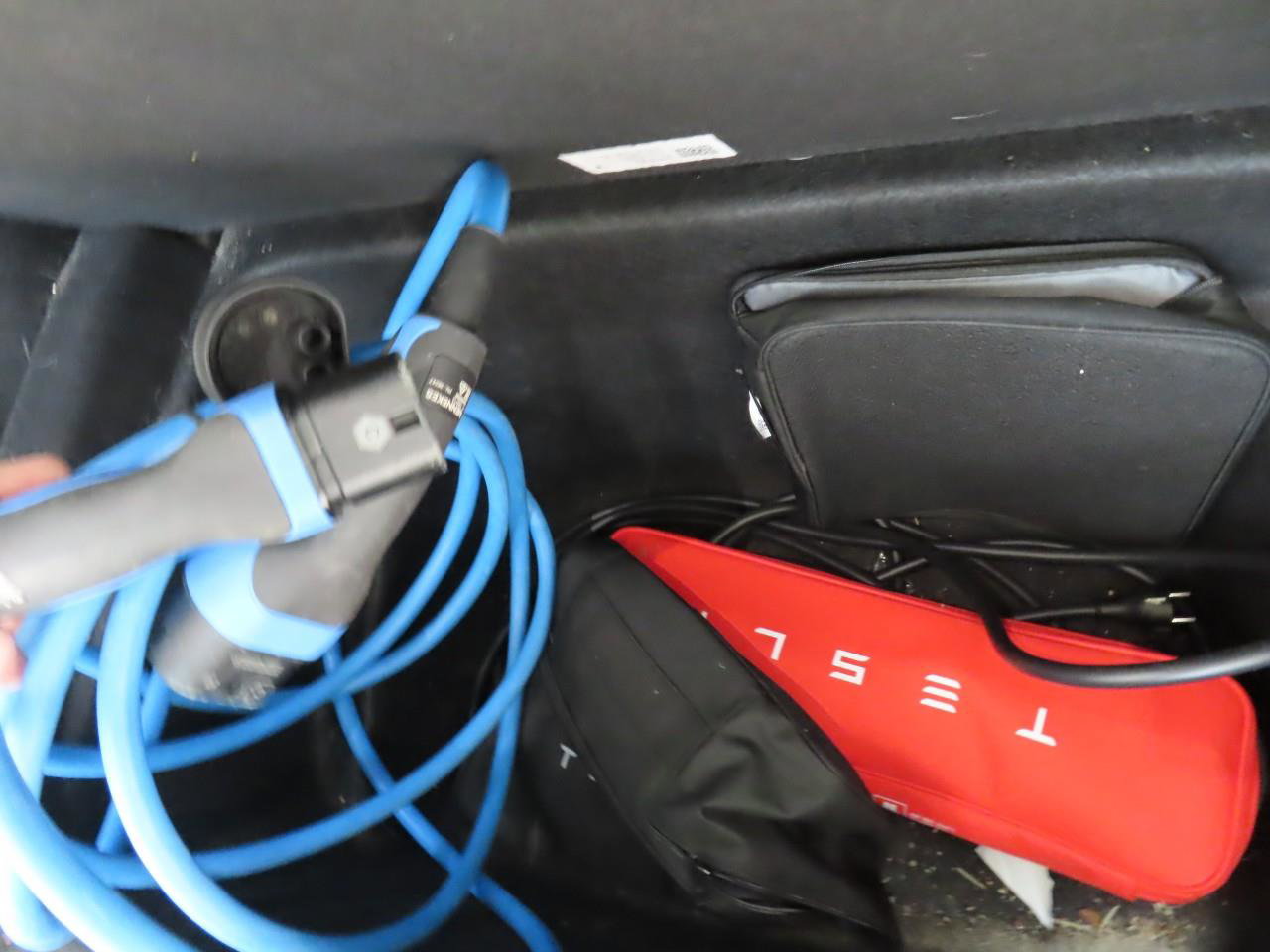 Tesla Model Y Standard RWD Plus 351pk 92.2% SoH AMD RYZEN [ TREKHAAK+LFP ACCU+AUTOPILOT+19 INCH+PREMIUM AUDIO ] 15
