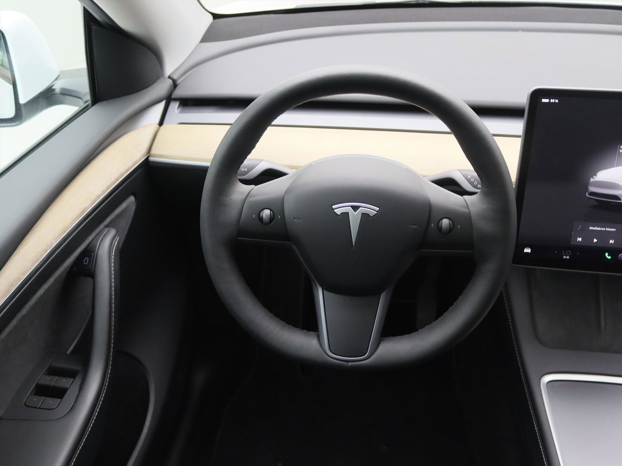Tesla Model Y Standard RWD Plus 351pk 90,9% SoH [ TREKHAAK+LFP ACCU+AUTOPILOT+20 INCH+PREMIUM AUDIO ] 17