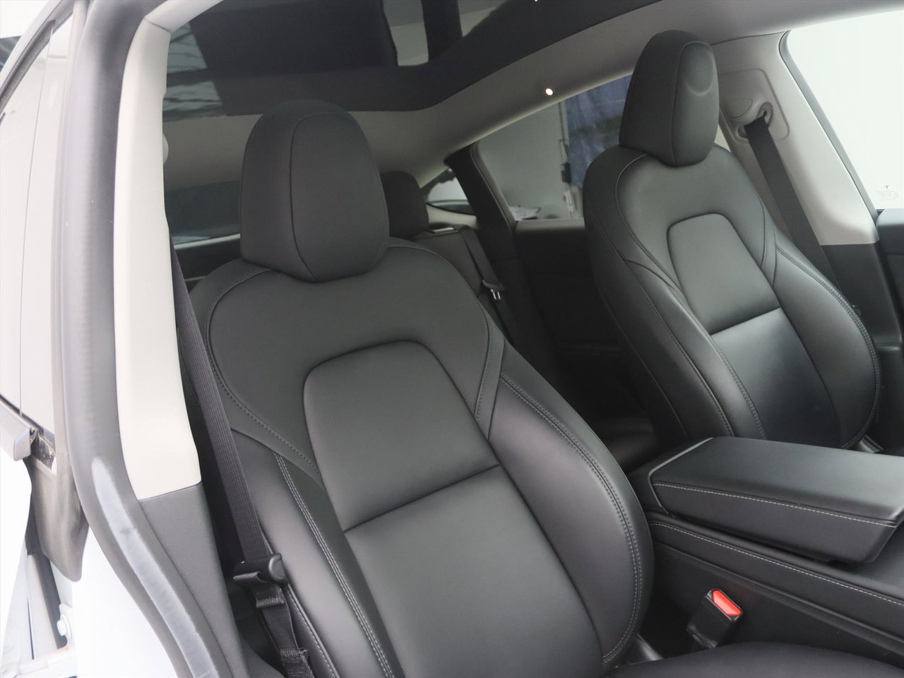 Tesla Model Y Standard RWD Plus 351pk 90,9% SoH [ TREKHAAK+LFP ACCU+AUTOPILOT+20 INCH+PREMIUM AUDIO ] 19