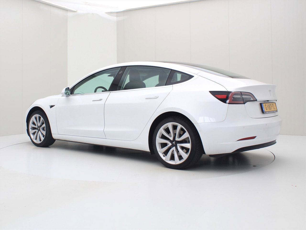 Tesla Model 3 Standard RWD Plus [ AUTOPILOT+60 kWh+PREMIUM AUDIO ] 3