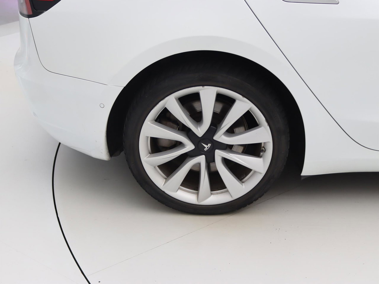 Tesla Model 3 Standard RWD Plus [ AUTOPILOT+60 kWh+PREMIUM AUDIO ] 10