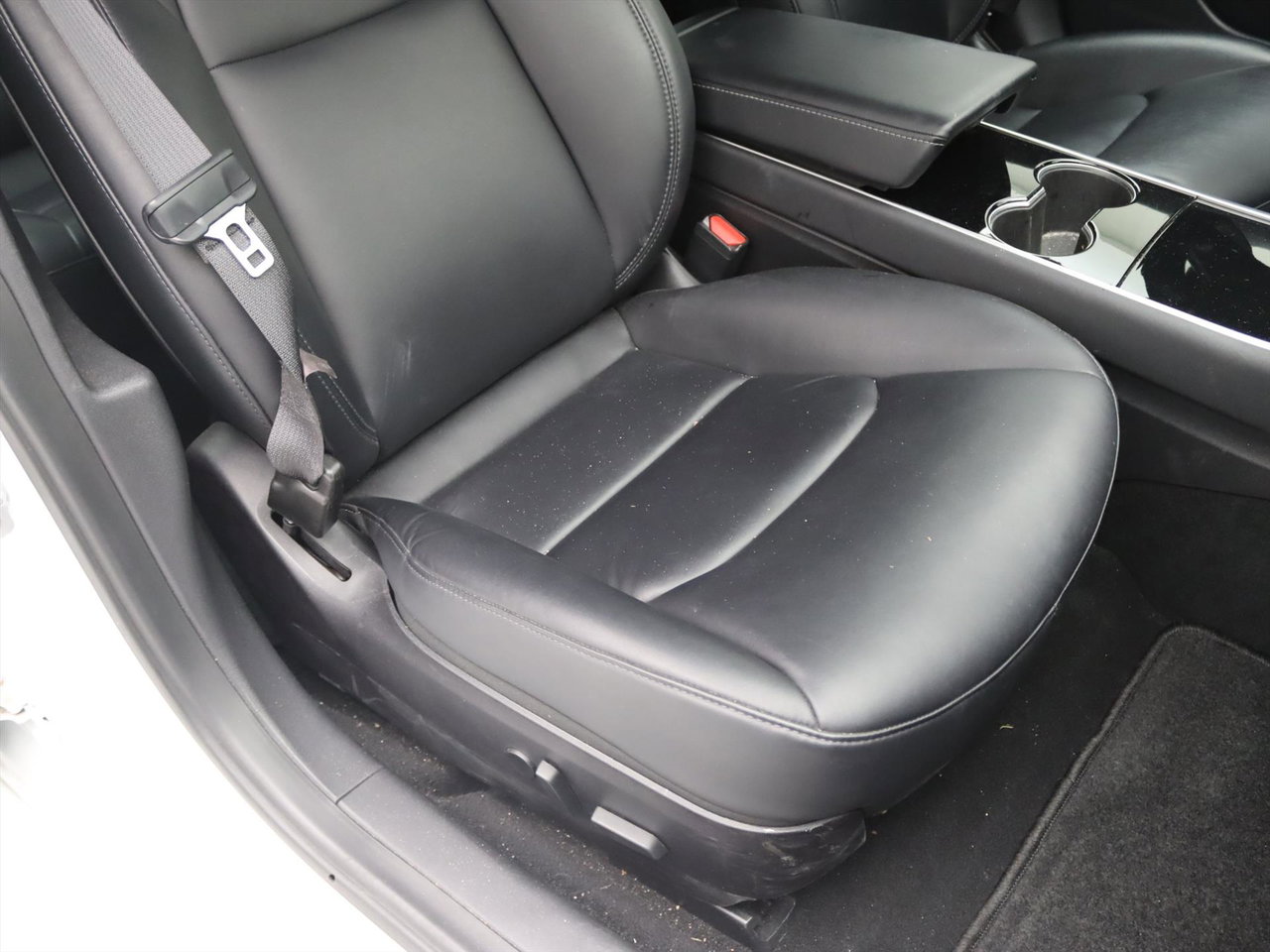 Tesla Model 3 Standard RWD Plus [ AUTOPILOT+60 kWh+PREMIUM AUDIO ] 18