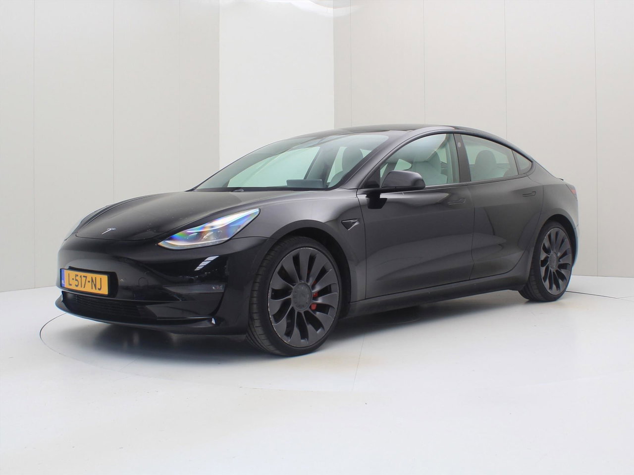 Tesla Model 3 Performance AWD 486pk 75 kWh FACELIFT 87,4% SoH [ WIT LEDER+AUTOPILOT+567KM WLTP+PREMIUM AUDIO ] 2