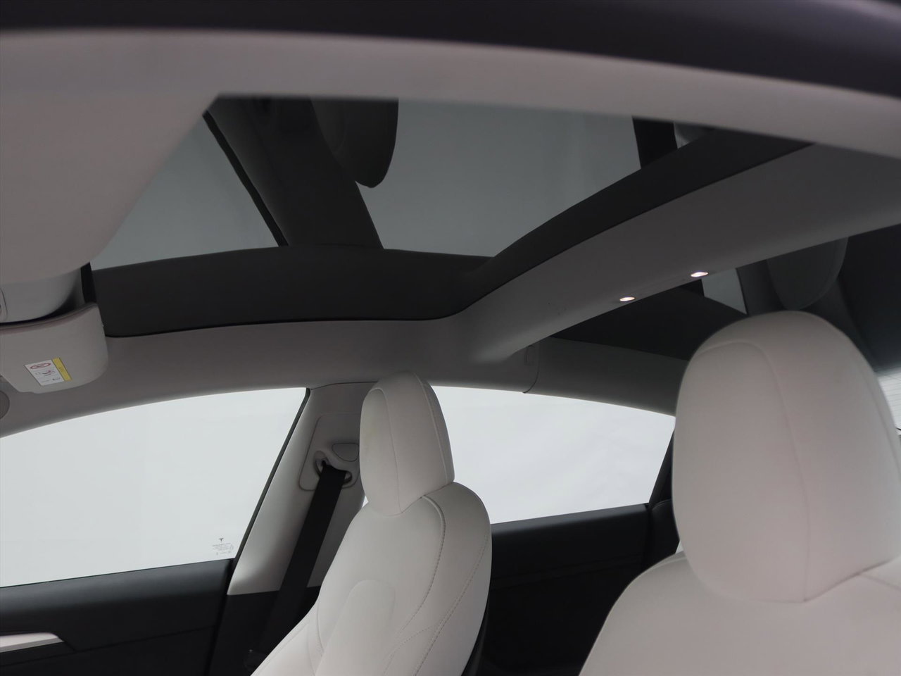 Tesla Model 3 Performance AWD 486pk 75 kWh FACELIFT 87,4% SoH [ WIT LEDER+AUTOPILOT+567KM WLTP+PREMIUM AUDIO ] 21