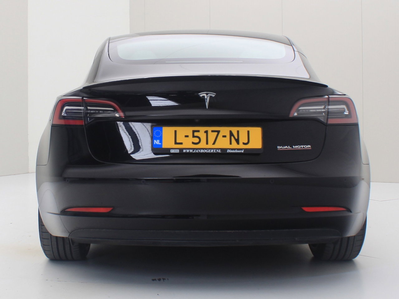 Tesla Model 3 Performance AWD 486pk 75 kWh FACELIFT 87,4% SoH [ WIT LEDER+AUTOPILOT+567KM WLTP+PREMIUM AUDIO ] 7