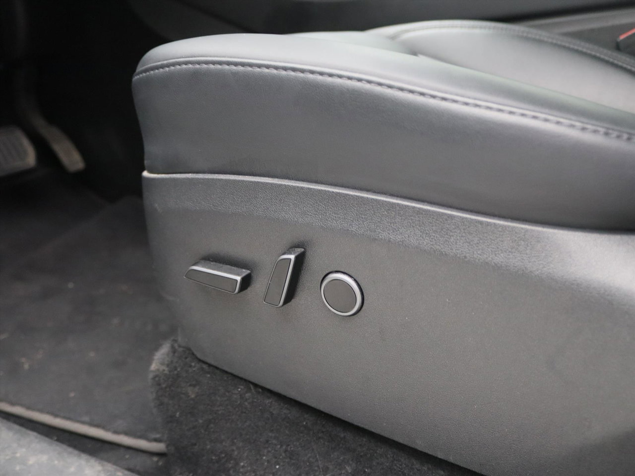 Tesla Model Y Long Range AWD 75kWh 351pk 94.2% SoH AMD RYZEN [ TREKHAAK+AUTOPILOT+19 INCH+PREMIUM AUDIO ] 18