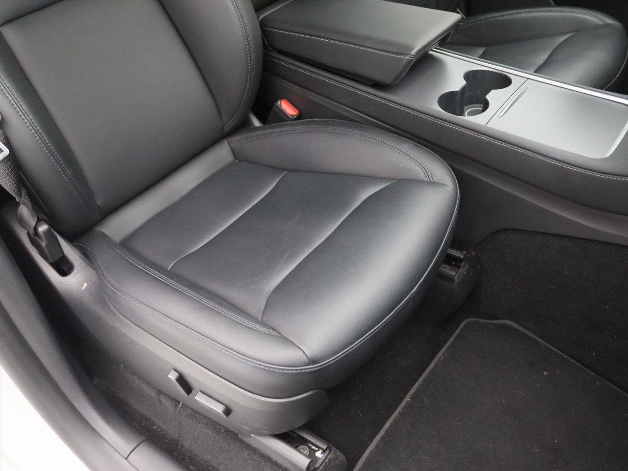 Tesla Model Y Long Range AWD 75kWh 351pk 94.2% SoH AMD RYZEN [ TREKHAAK+AUTOPILOT+19 INCH+PREMIUM AUDIO ] 12