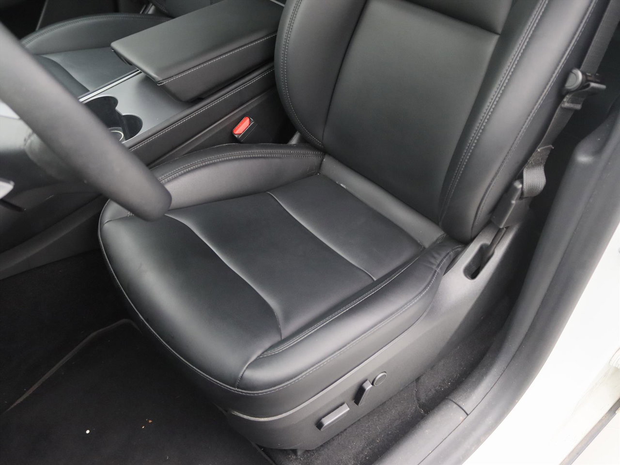 Tesla Model Y Long Range AWD 75kWh 351pk 94.2% SoH AMD RYZEN [ TREKHAAK+AUTOPILOT+19 INCH+PREMIUM AUDIO ] 17