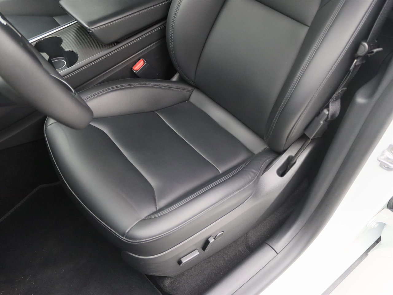 Tesla Model Y Long Range AWD 351pk 91.8% SoH [ AMD RYZEN+AUTOPILOT+19 INCH+PREMIUM AUDIO ] 17