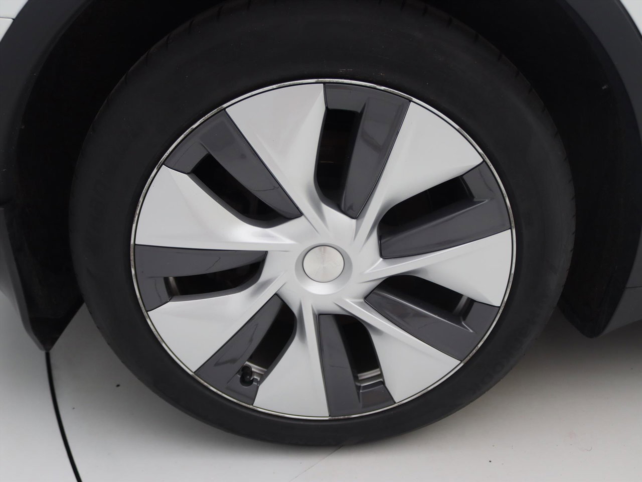 Tesla Model Y Long Range AWD 351pk 91.8% SoH [ AMD RYZEN+AUTOPILOT+19 INCH+PREMIUM AUDIO ] 13