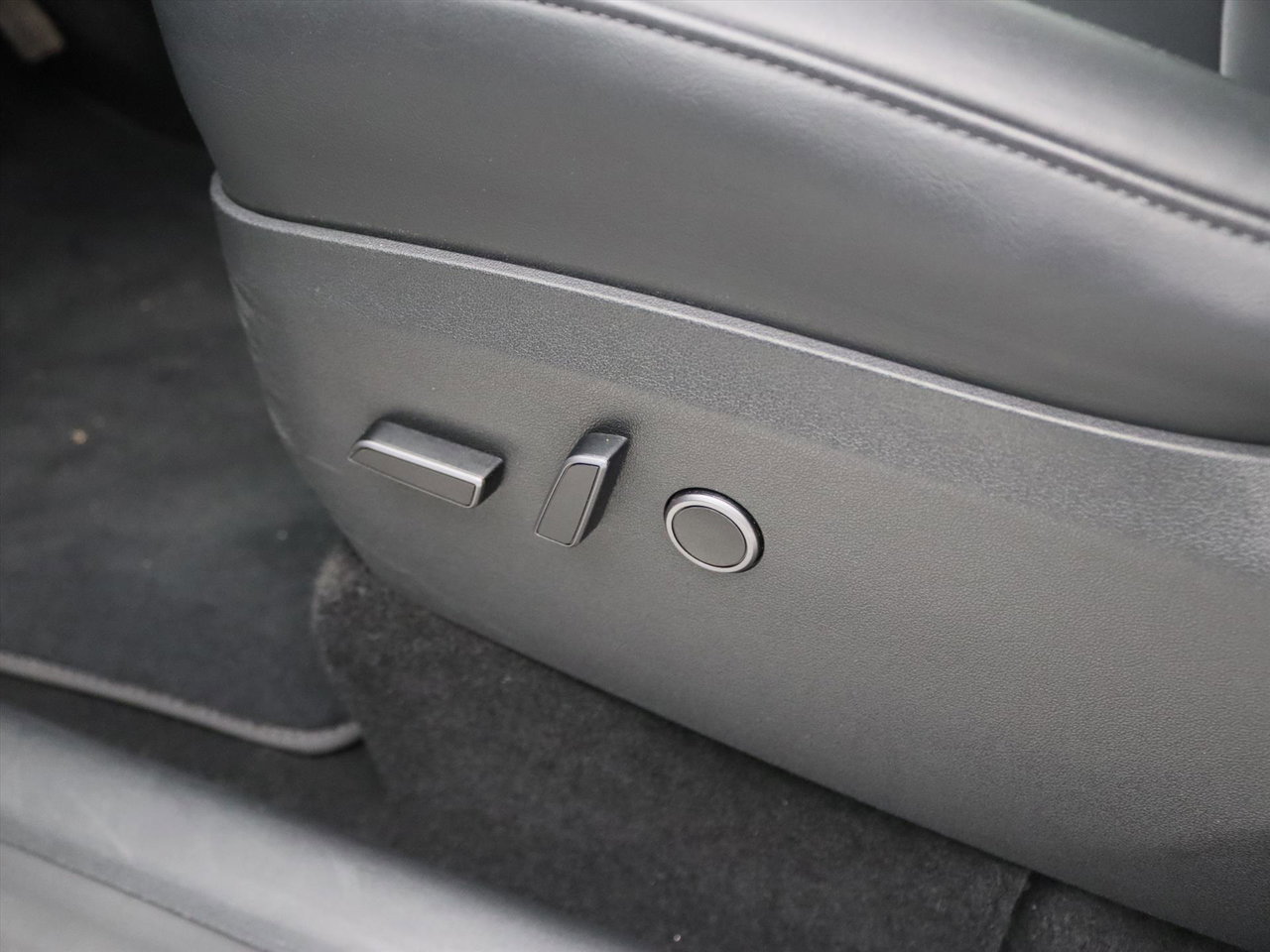 Tesla Model Y Long Range AWD 351pk 91.8% SoH [ AMD RYZEN+AUTOPILOT+19 INCH+PREMIUM AUDIO ] 19