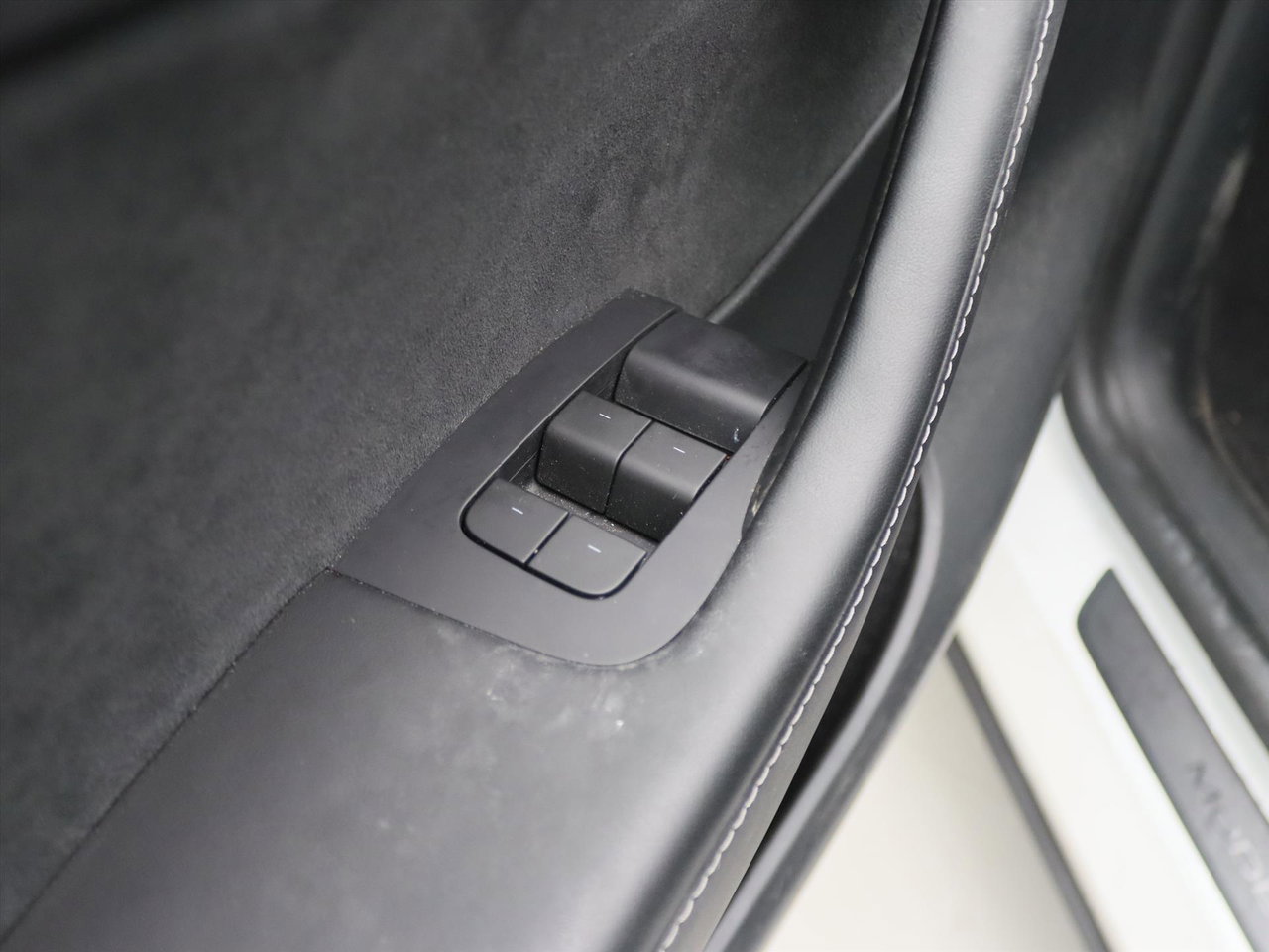 Tesla Model Y Long Range 351pk AWD 89% SoH [ AUTOPILOT+19 INCH+PREMIUM AUDIO ] 19