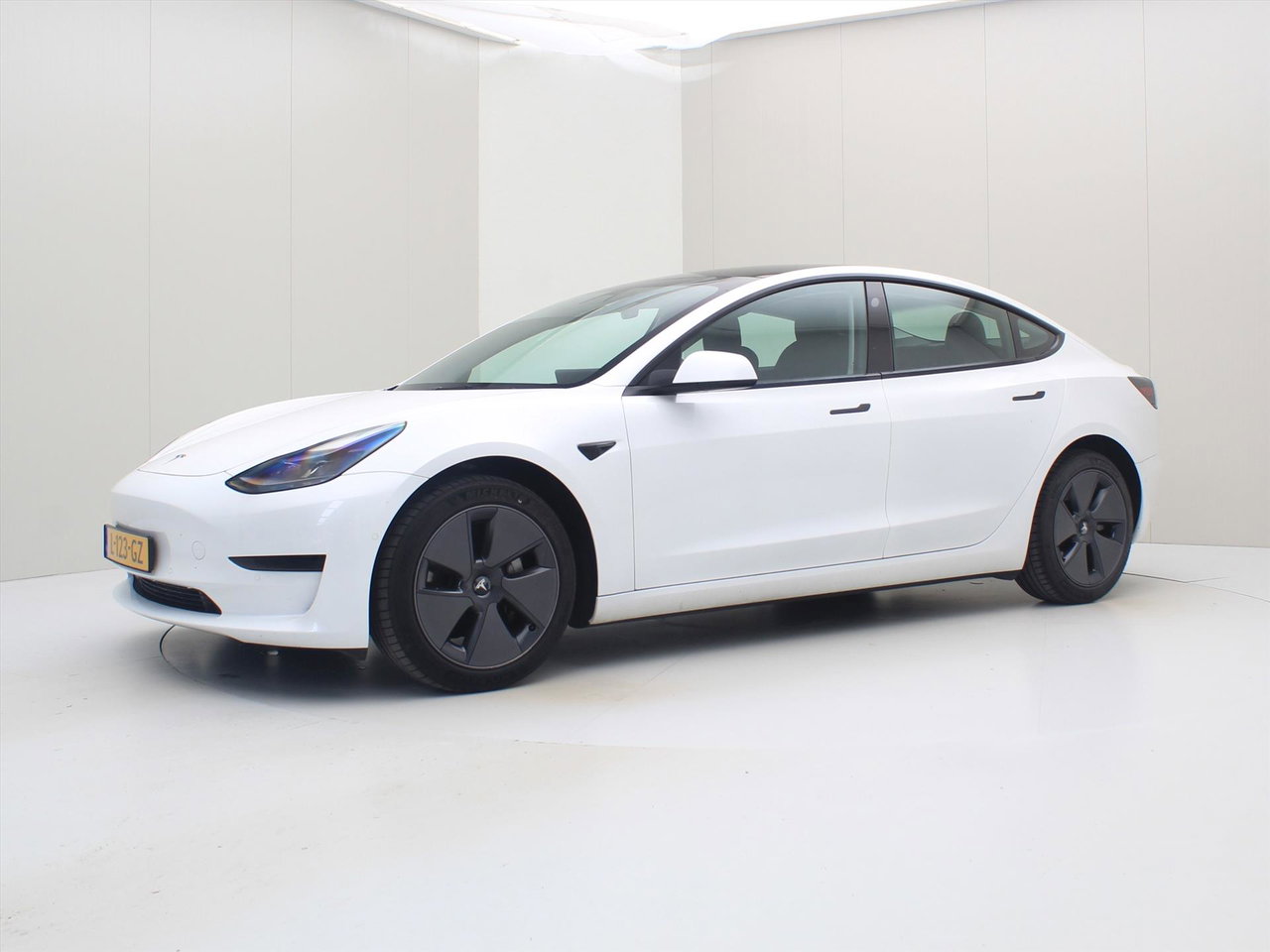 Tesla Model 3 Standard RWD Plus FACELIFT [ LFP-ACCU+WARMTEPOMP+AUTOPILOT+60 kWh+PREMIUM AUDIO ] 7
