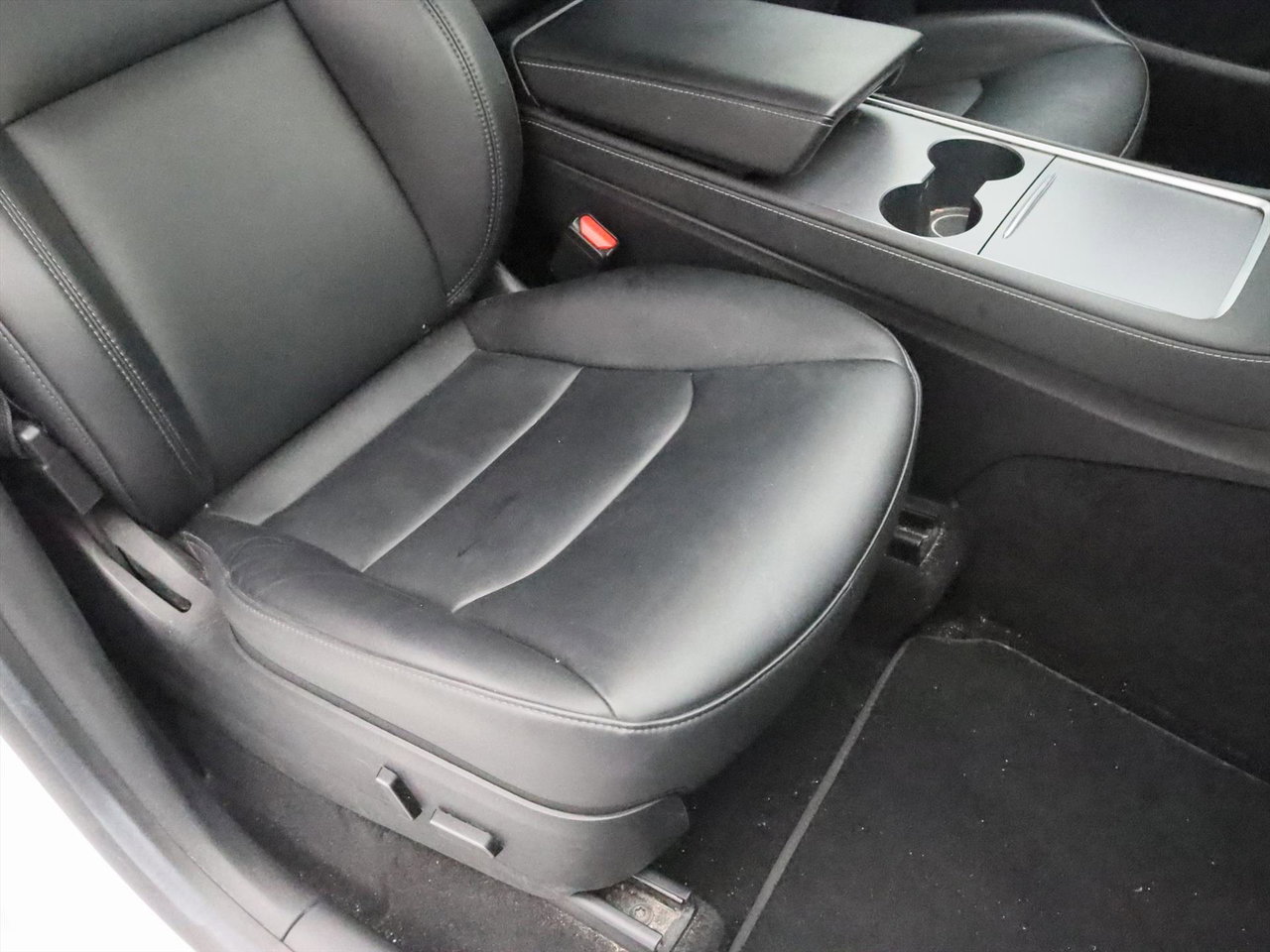 Tesla Model Y Standard RWD Plus [ TREKHAAK+LFP ACCU+AUTOPILOT+20 INCH+PREMIUM AUDIO ] 11