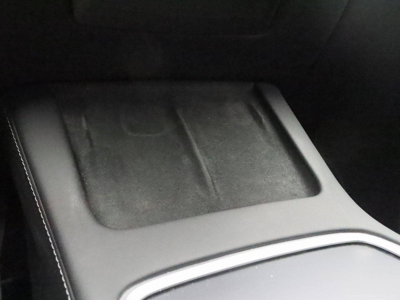Tesla Model Y Standard RWD Plus [ TREKHAAK+LFP ACCU+AUTOPILOT+20 INCH+PREMIUM AUDIO ] 29