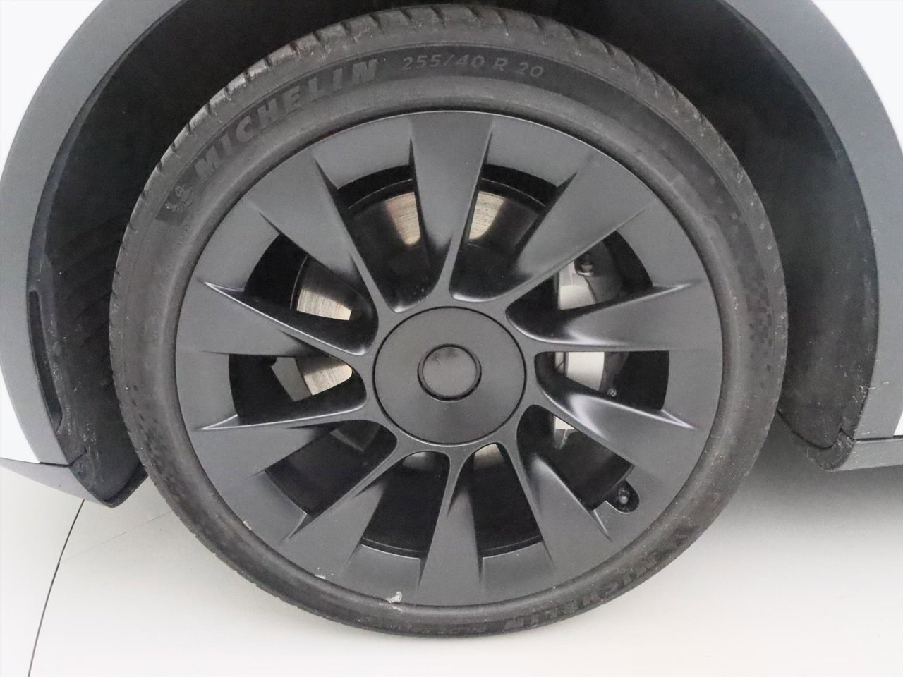 Tesla Model Y Standard RWD Plus [ TREKHAAK+LFP ACCU+AUTOPILOT+20 INCH+PREMIUM AUDIO ] 14