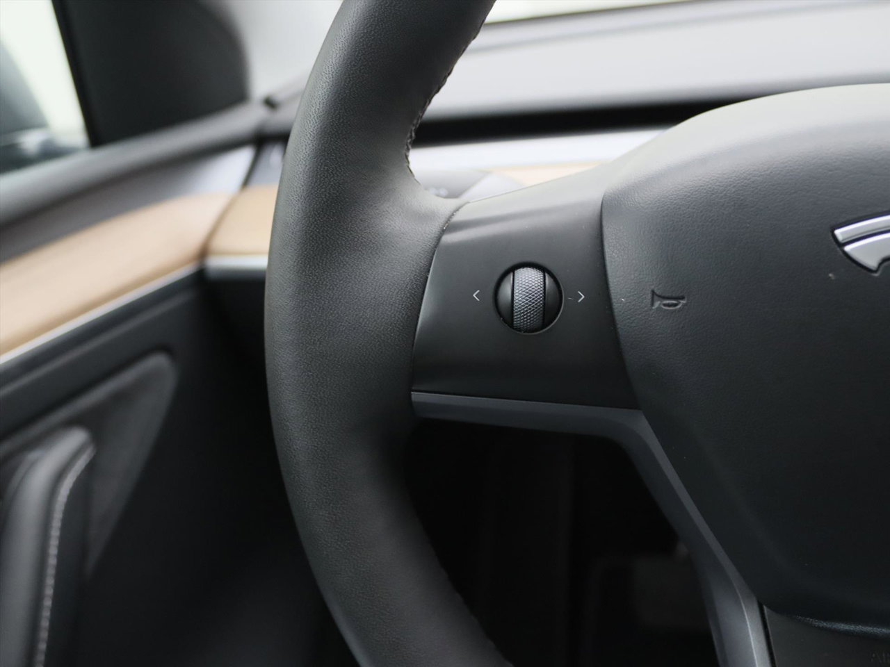Tesla Model Y Long Range AWD 351PK 91,5% SoH [ QUICKSILVER+TREKHAAK+PREMIUM AUDIO+WARMTEPOMP+20 INCH ] 26