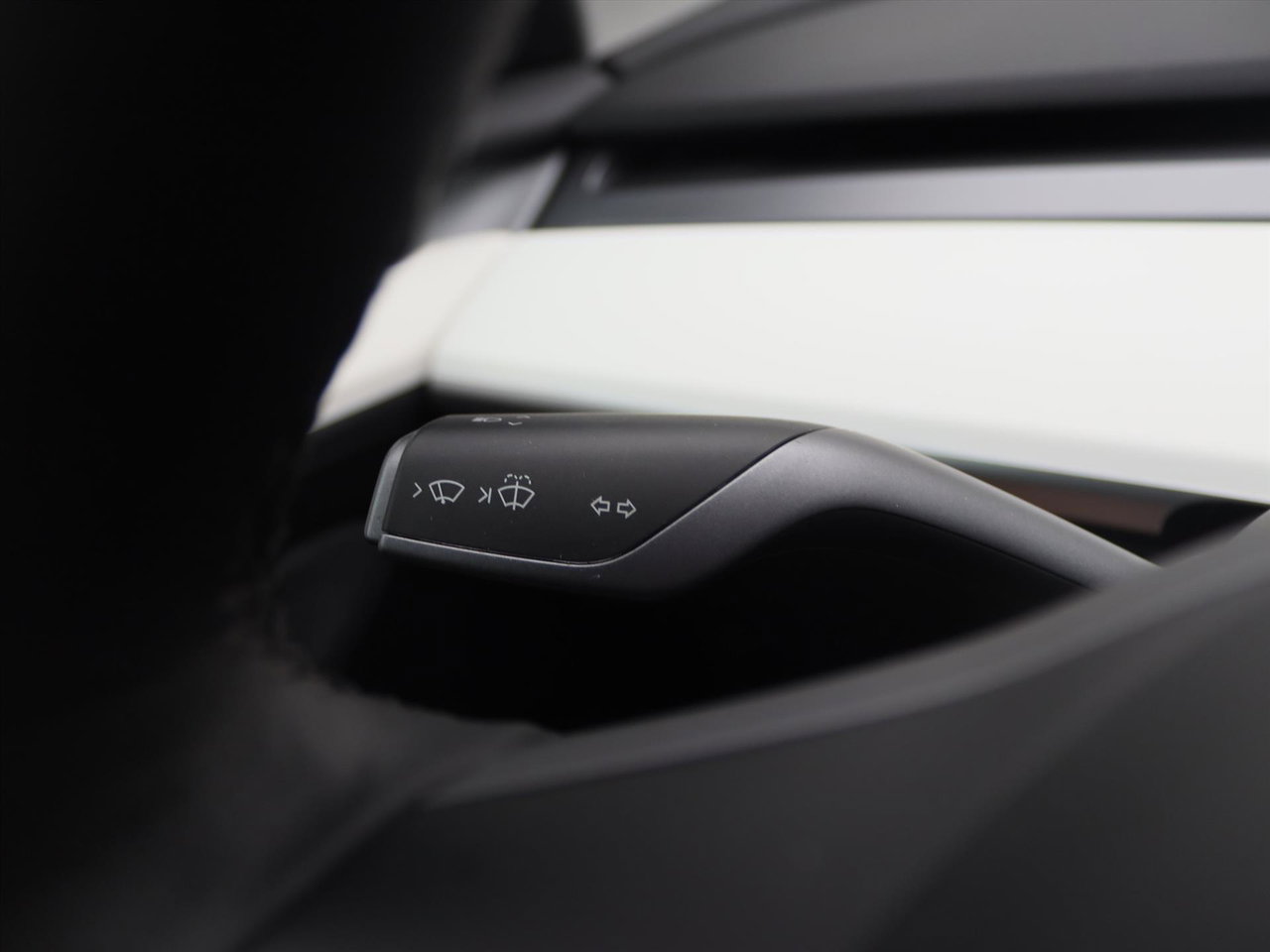 Tesla Model 3 Long-Range AWD 351pk 75 kWh FACELIFT 88,4% SoH [ WIT LEDER+WARMTEPOMP+ENHANCED AUTOPILOT+620KM WLTP+PREMIUM AUDIO ] 23