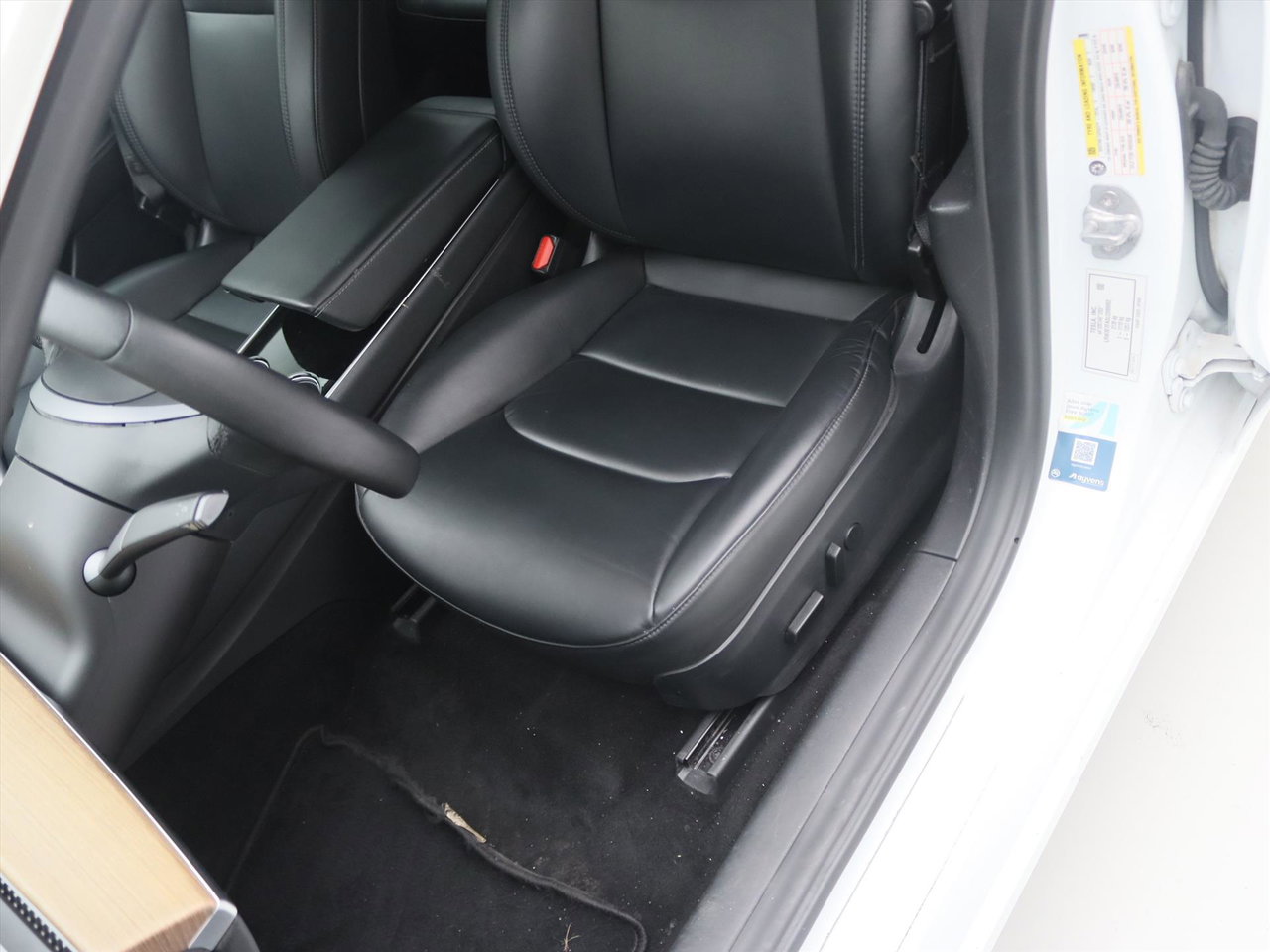 Tesla Model 3 Standard RWD Plus 89,3% SoH [ LFP-ACCU+AUTOPILOT+60 kWh+PREMIUM AUDIO ] 17