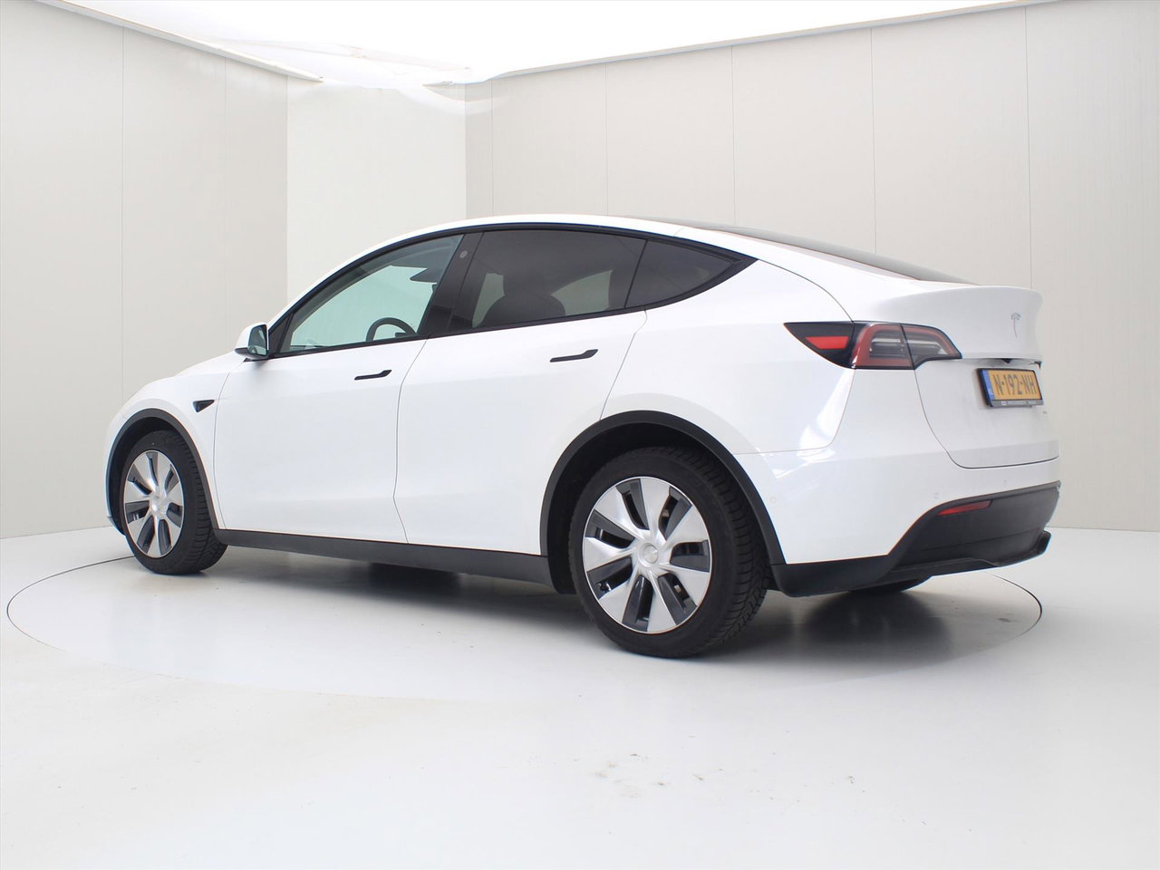 Tesla Model Y Long Range AWD 75kWh 351pk 92.8% SoH [ AMD RYZEN+AUTOPILOT+19 INCH+PREMIUM AUDIO ] 3
