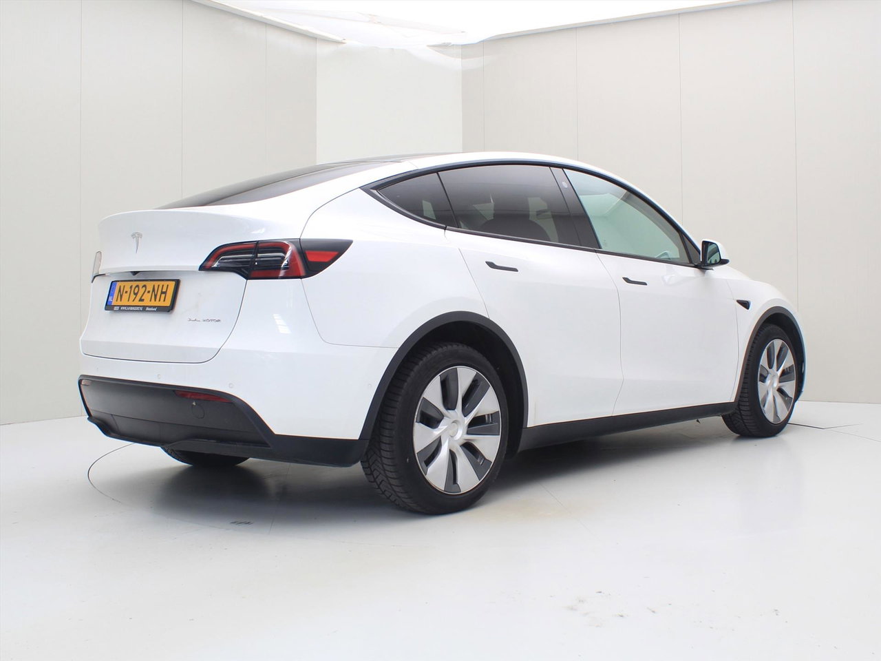 Tesla Model Y Long Range AWD 75kWh 351pk 92.8% SoH [ AMD RYZEN+AUTOPILOT+19 INCH+PREMIUM AUDIO ] 2